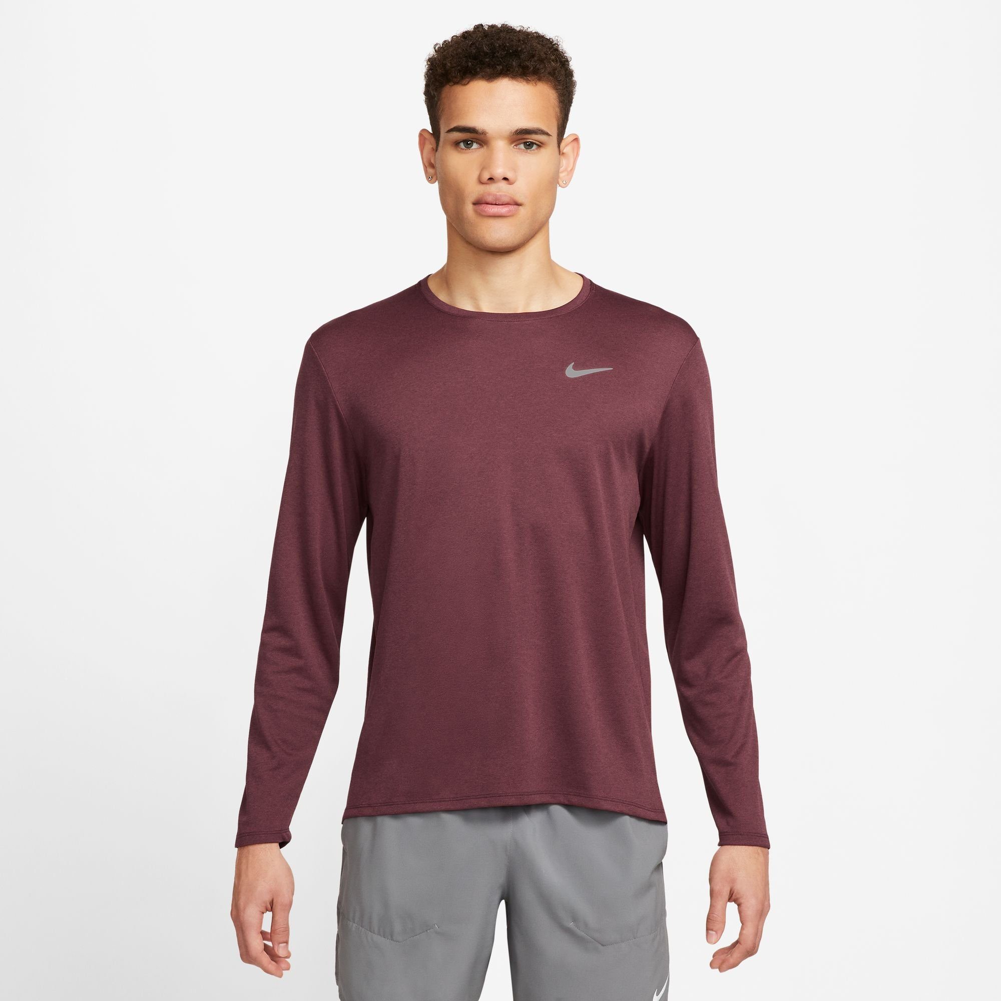 NU 20% KORTING: Nike Runningshirt DRI-FIT UV MILER MEN'S LONG-SLEEVE RUNNING TOP