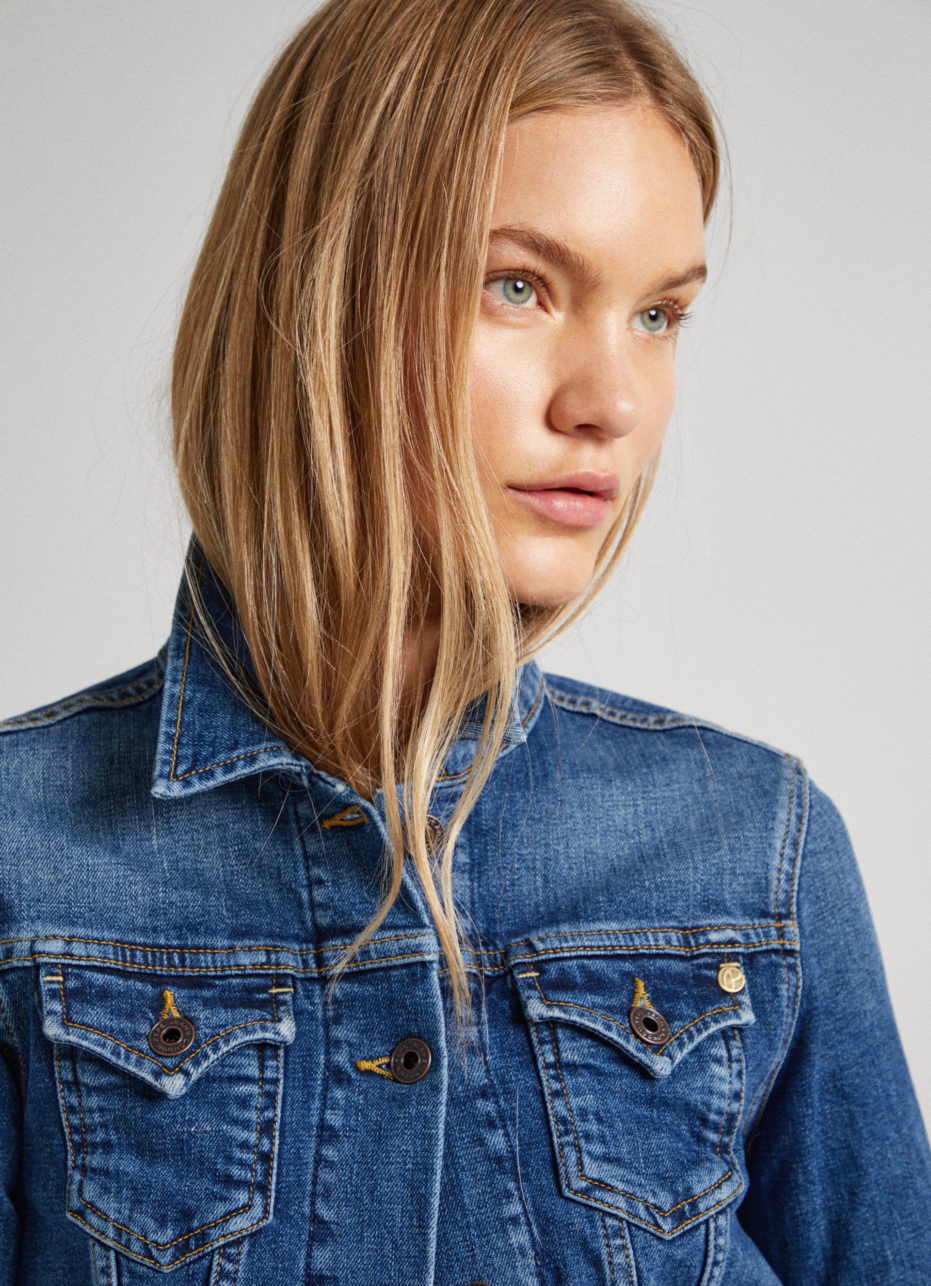 Pepe Jeans jack THRIFT met opgestikte borstzakken en doorknoopsluiting