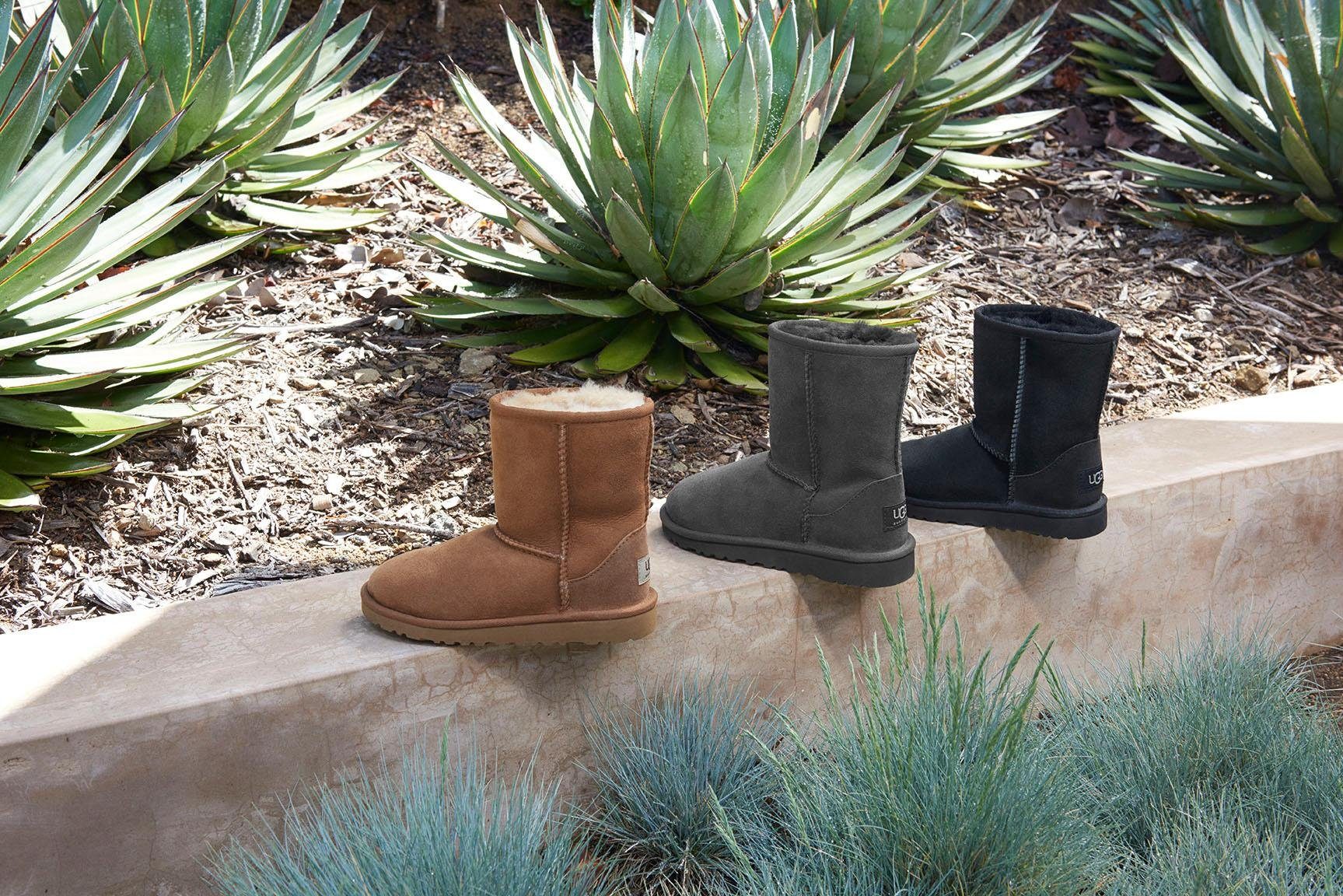 UGG Winterlaarzen Classic Short 2 laarzen, instap laarzen in klassiek ontwerp