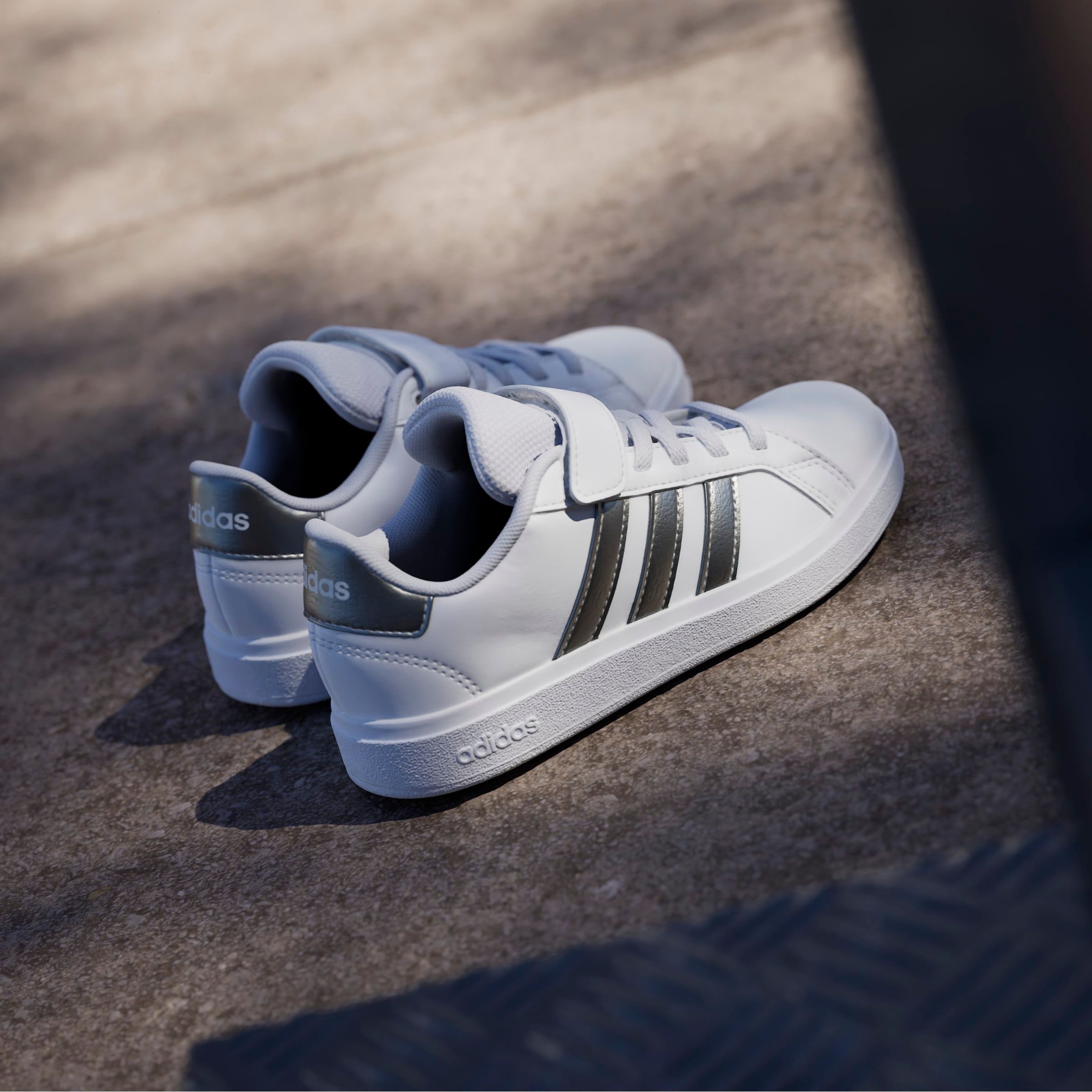 adidas Sportswear Sneakers GRAND COURT 2.0 KIDS Design geïnspireerd op de adidas Superstar