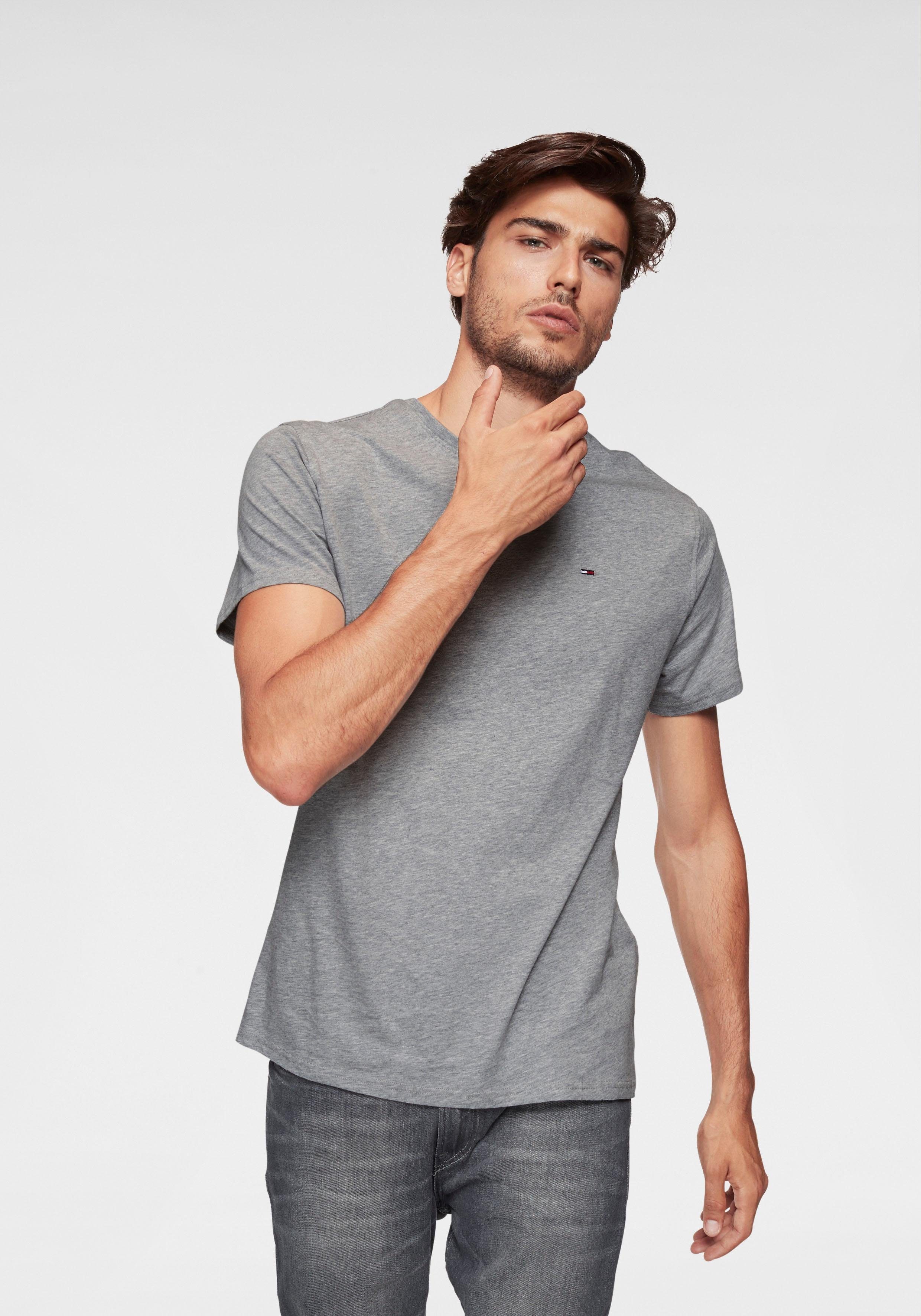 TOMMY JEANS T-shirt TJM ESSENTIAL SOLID TEE met ronde hals en subtiele logo-vlag
