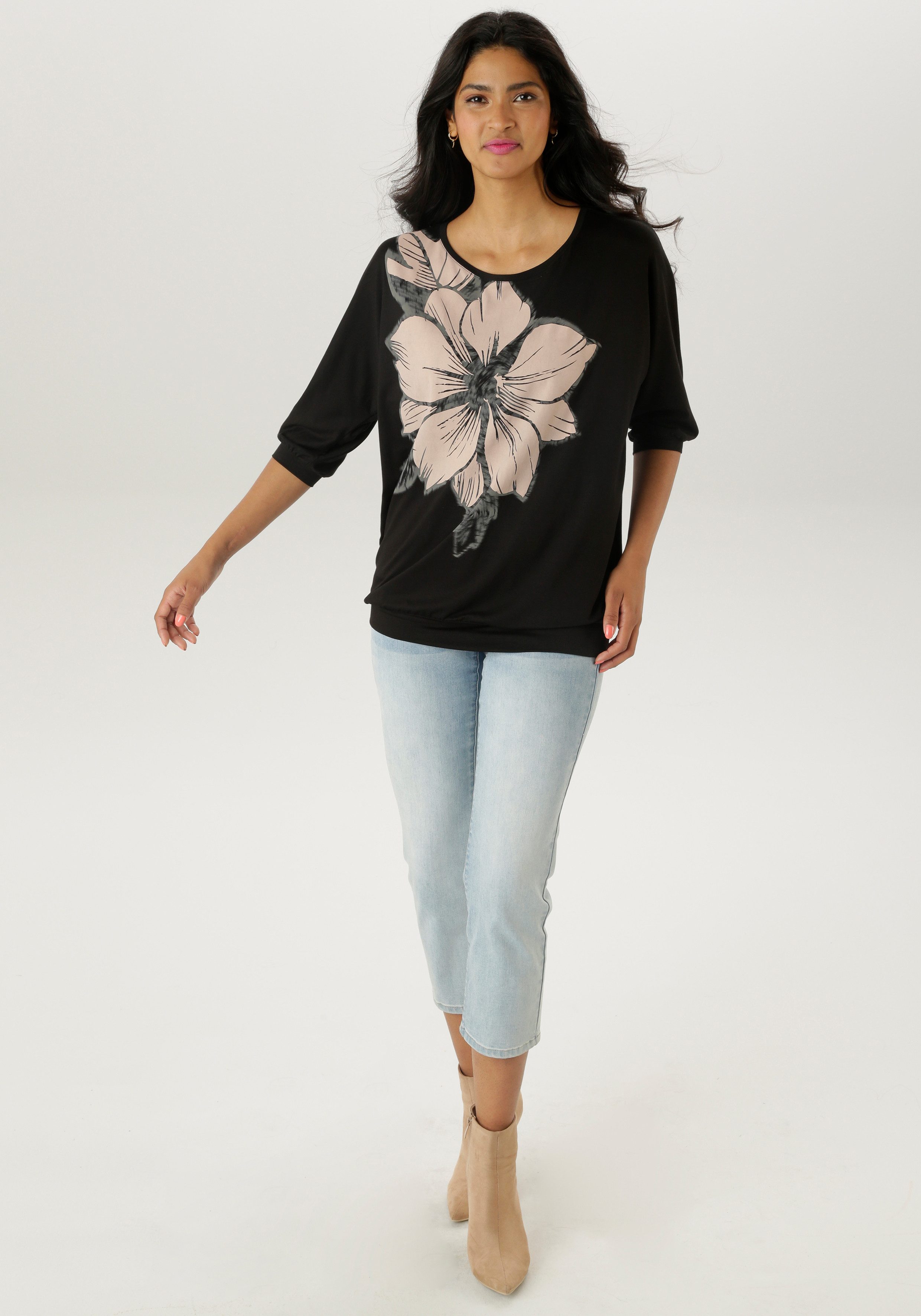 Aniston SELECTED Shirt met vleermuismouwen met grote voorbloemenprint - nieuwe collectie