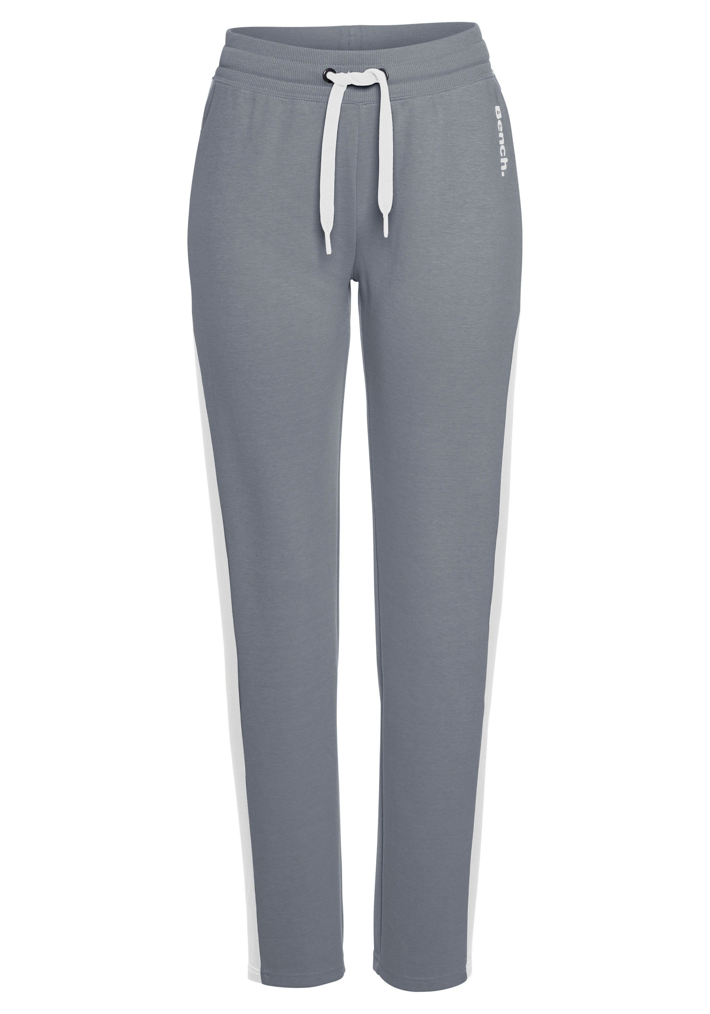 Bench. Loungewear Loungebroek met zijstrepen en rechte pijpen, loungepak