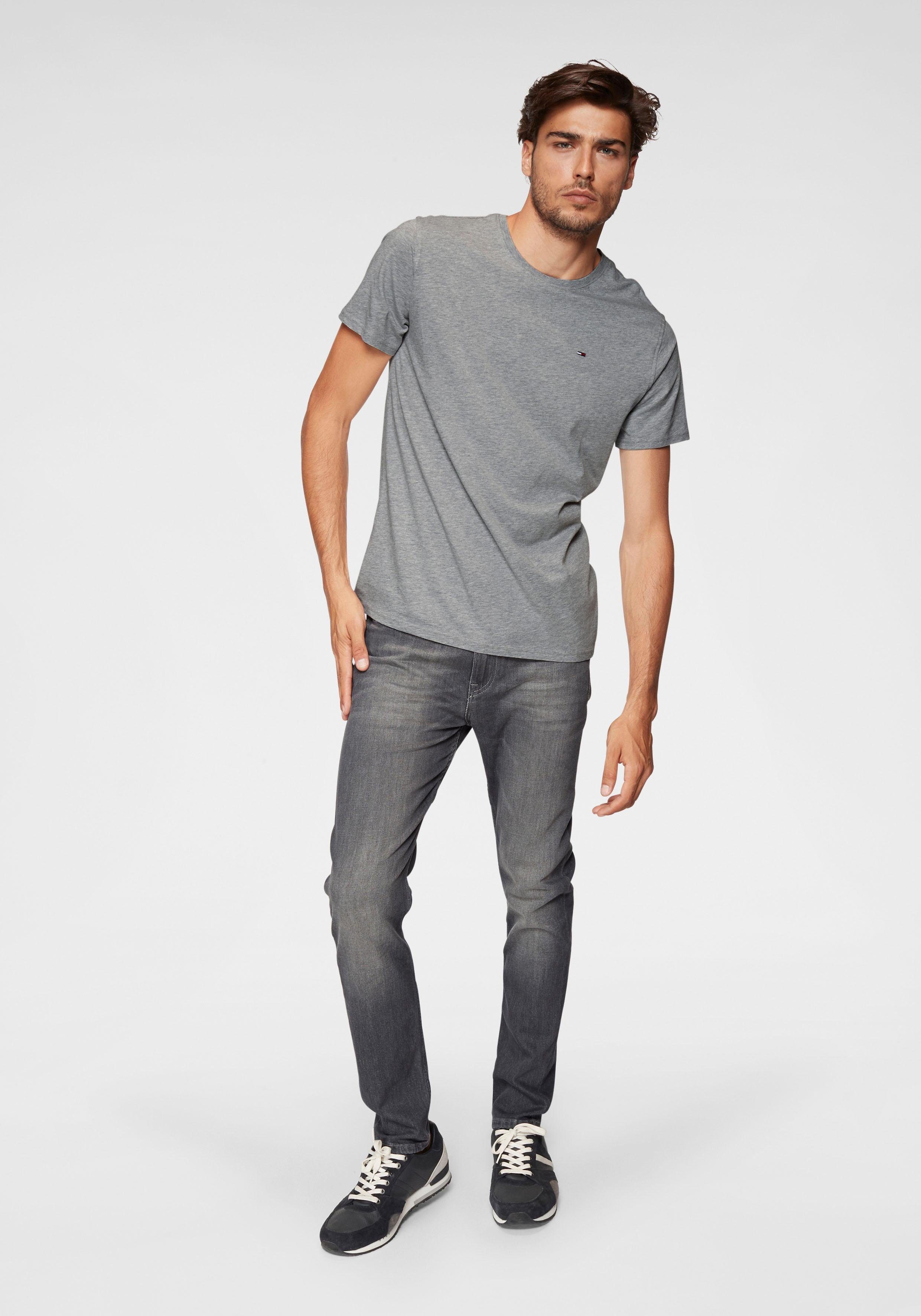 TOMMY JEANS T-shirt TJM ESSENTIAL SOLID TEE met ronde hals en subtiele logo-vlag