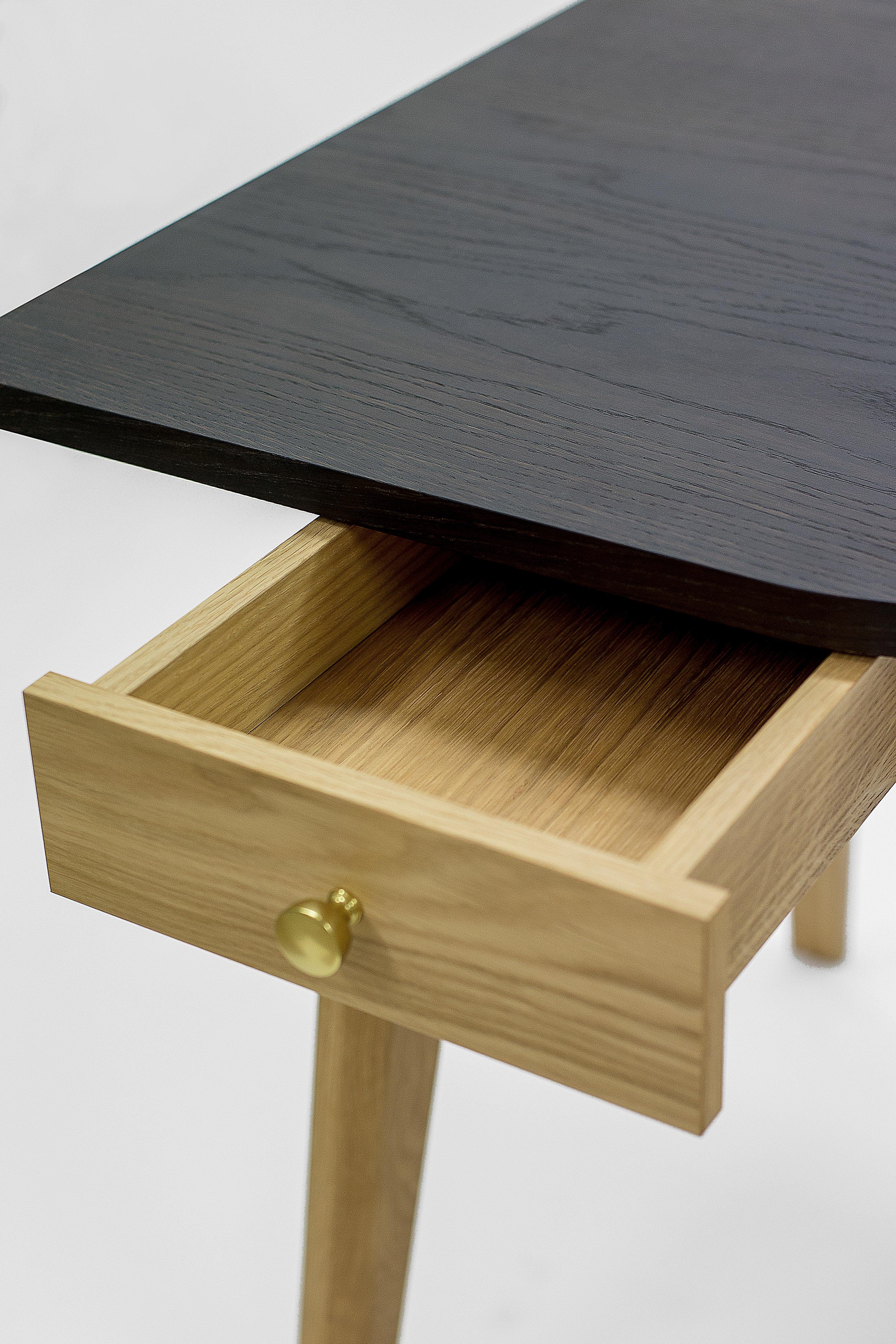 Woodman Bureau Peer in scandinavisch design, tafelpoten van massief eiken