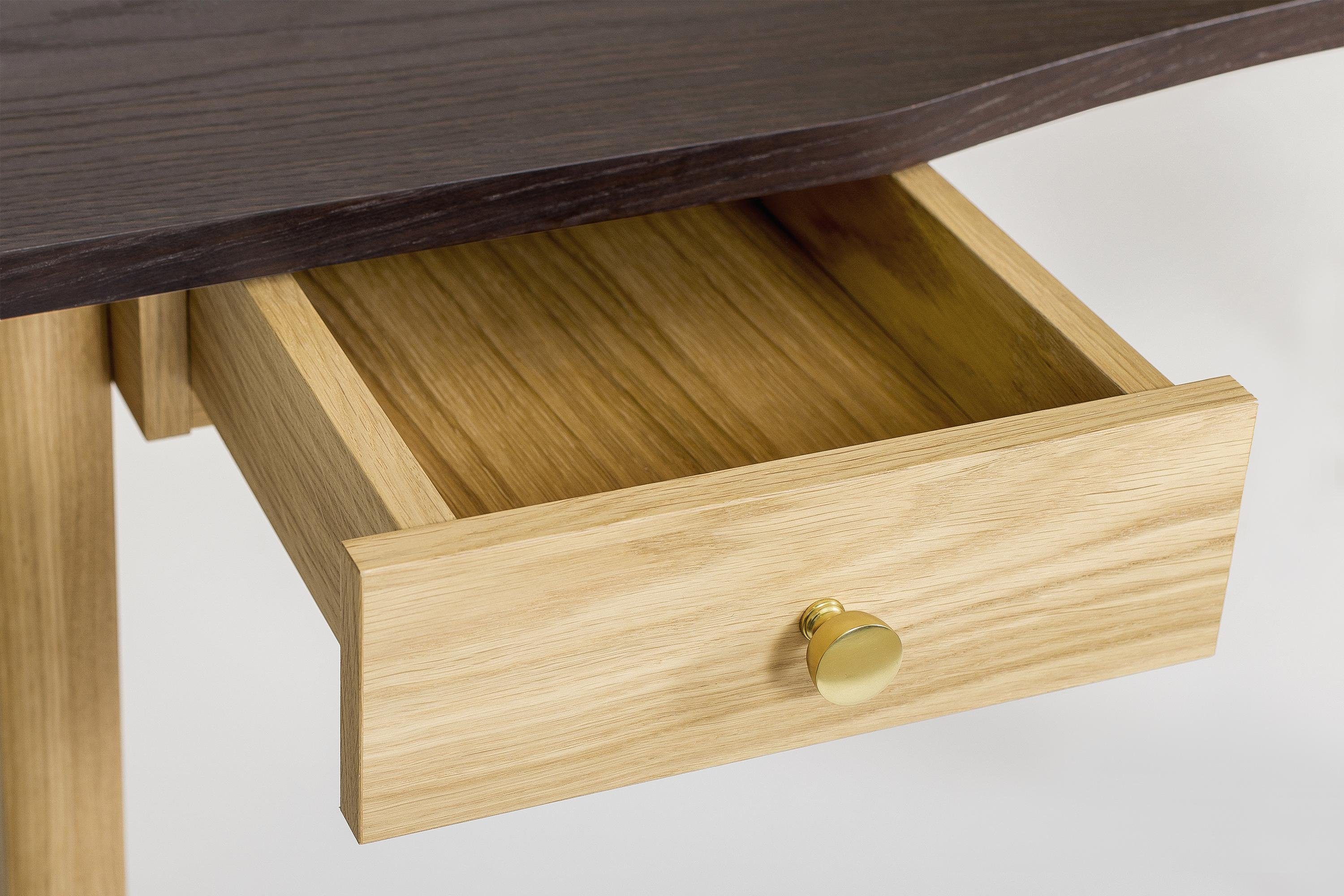Woodman Bureau Peer in scandinavisch design, tafelpoten van massief eiken