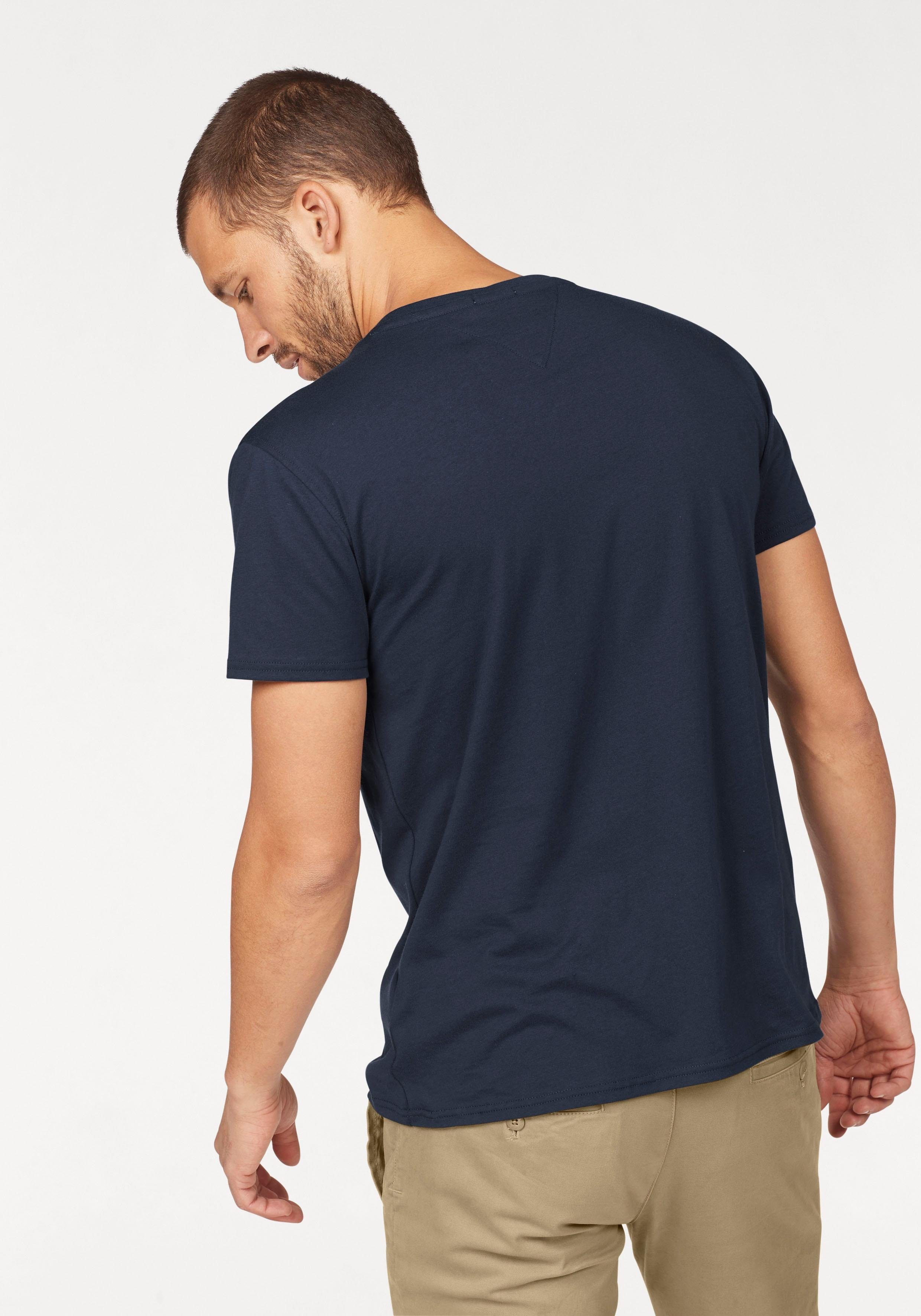 TOMMY JEANS T-shirt TJM ORIGINAL JERSEY V NECK TEE met v-hals en subtiele logo-vlag