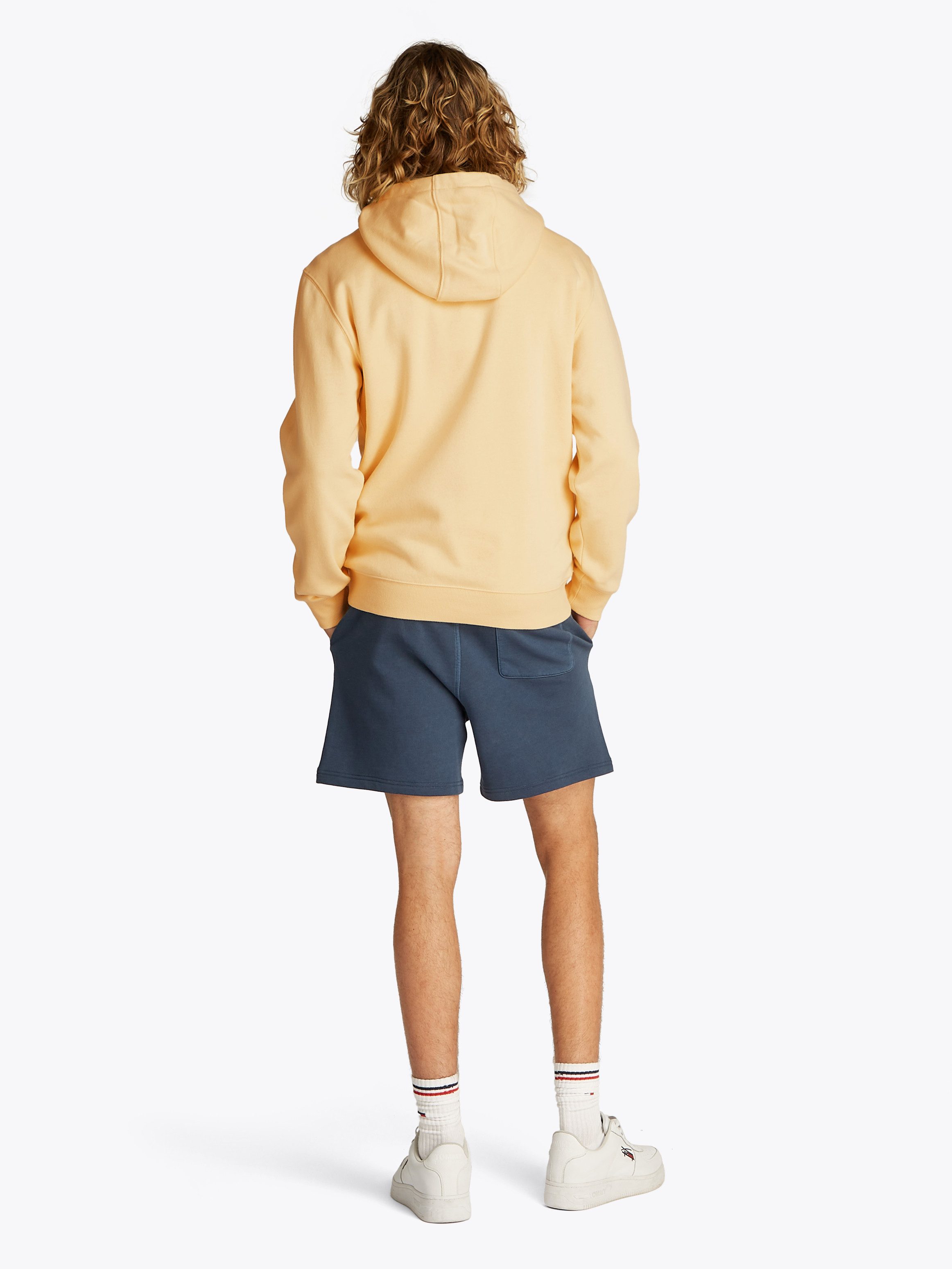 TOMMY JEANS Sweatshirt TJM REG S FLAG HOODIE met geborduurd merklogo op borsthoogte