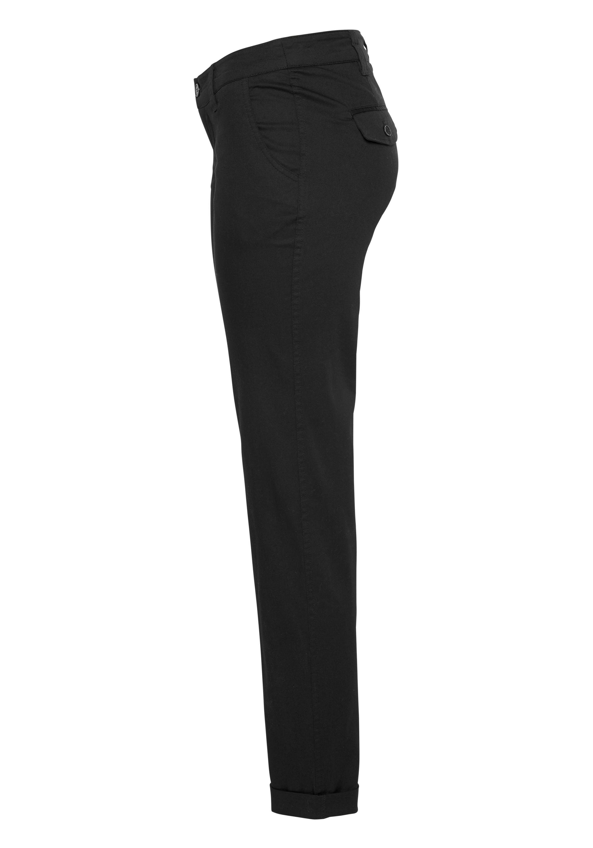 AJC Chino in een vlot model met klepzakken