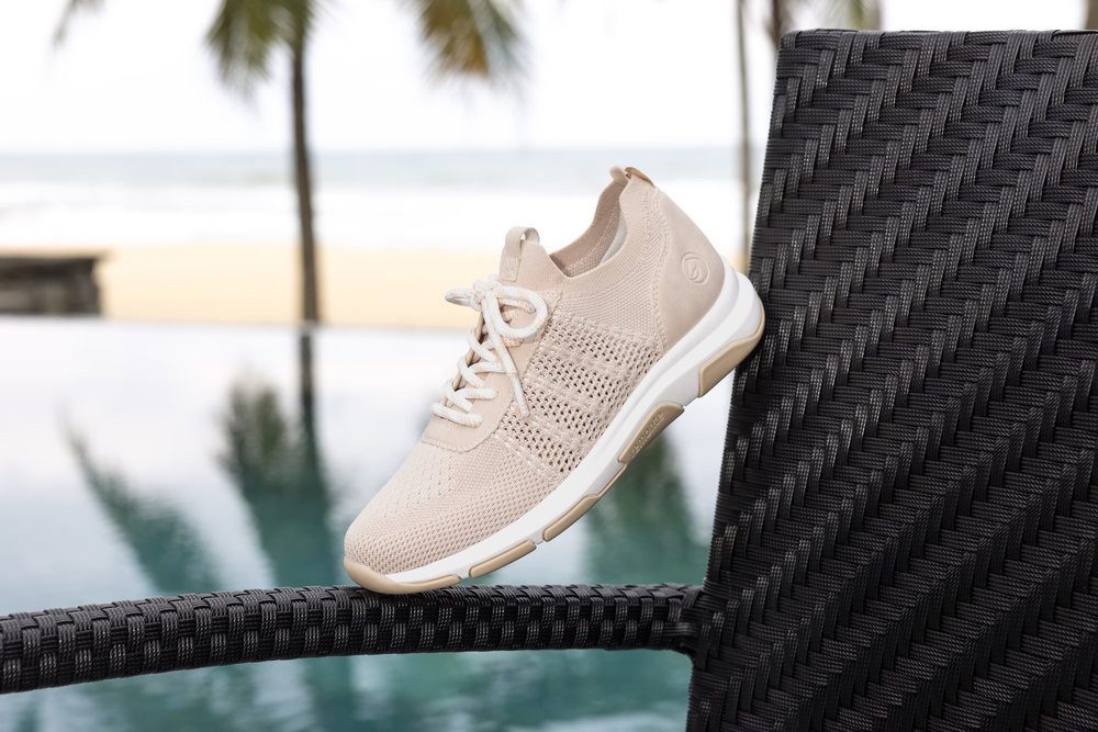 Remonte Slip-on sneakers , vrijetijdsschoen, lage schoen, slipper, instapschoen met aantrek-lussen