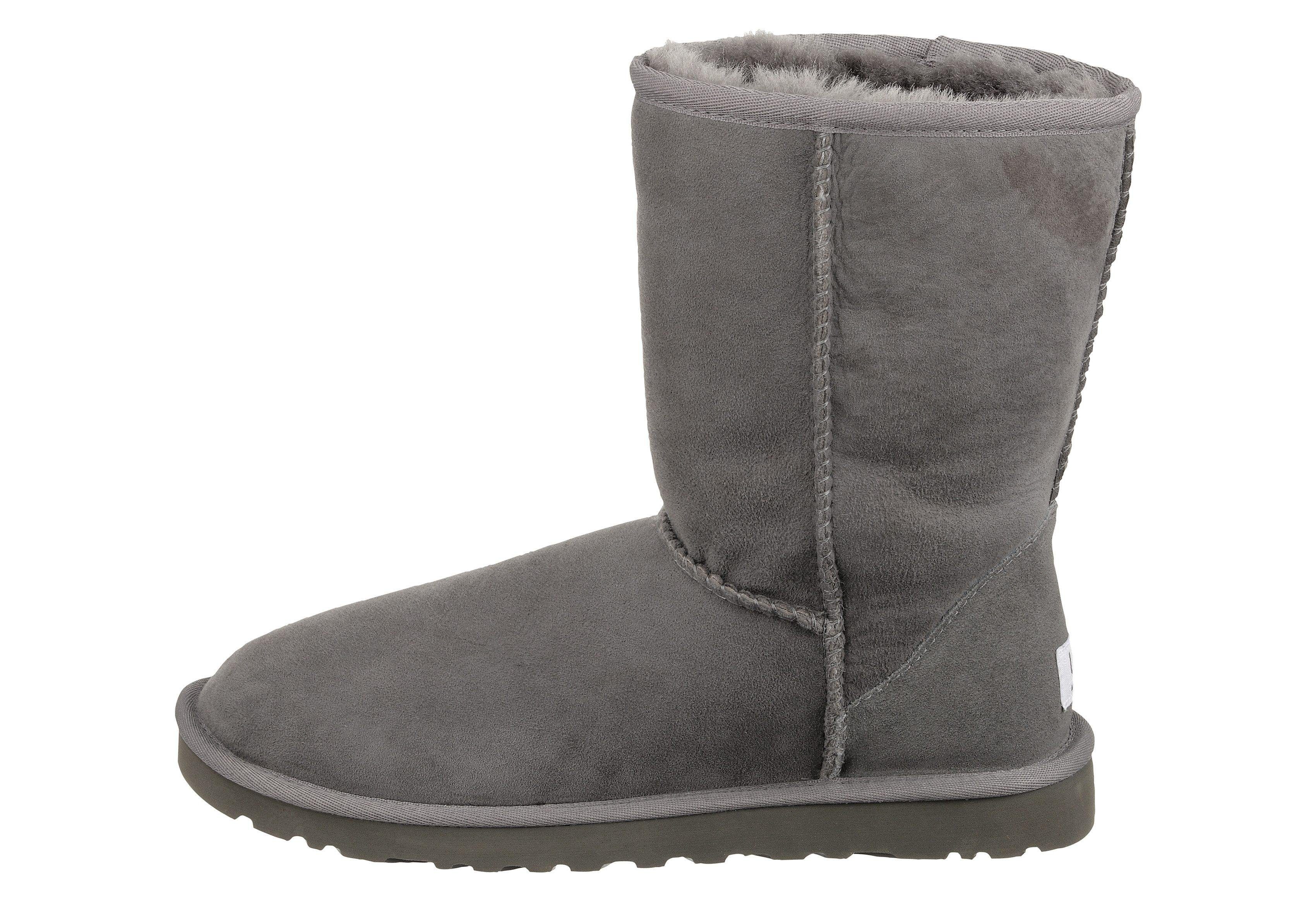 UGG Winterlaarzen Classic Short 2 laarzen, instap laarzen in klassiek ontwerp