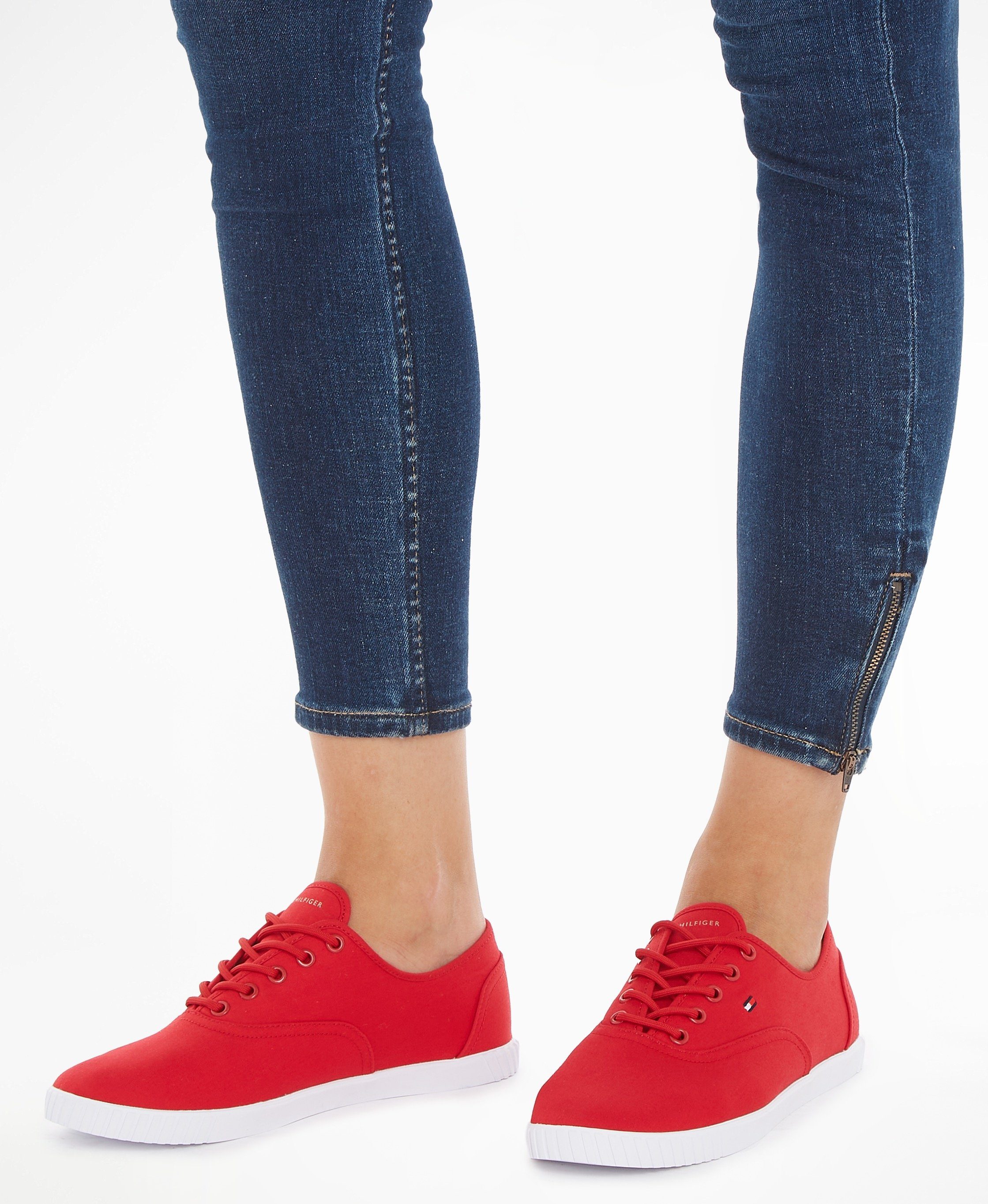 Tommy Hilfiger Sneakers CANVAS LACE UP SNEAKER in smalle vorm, vrijetijdsschoen, lage schoen, veterschoen