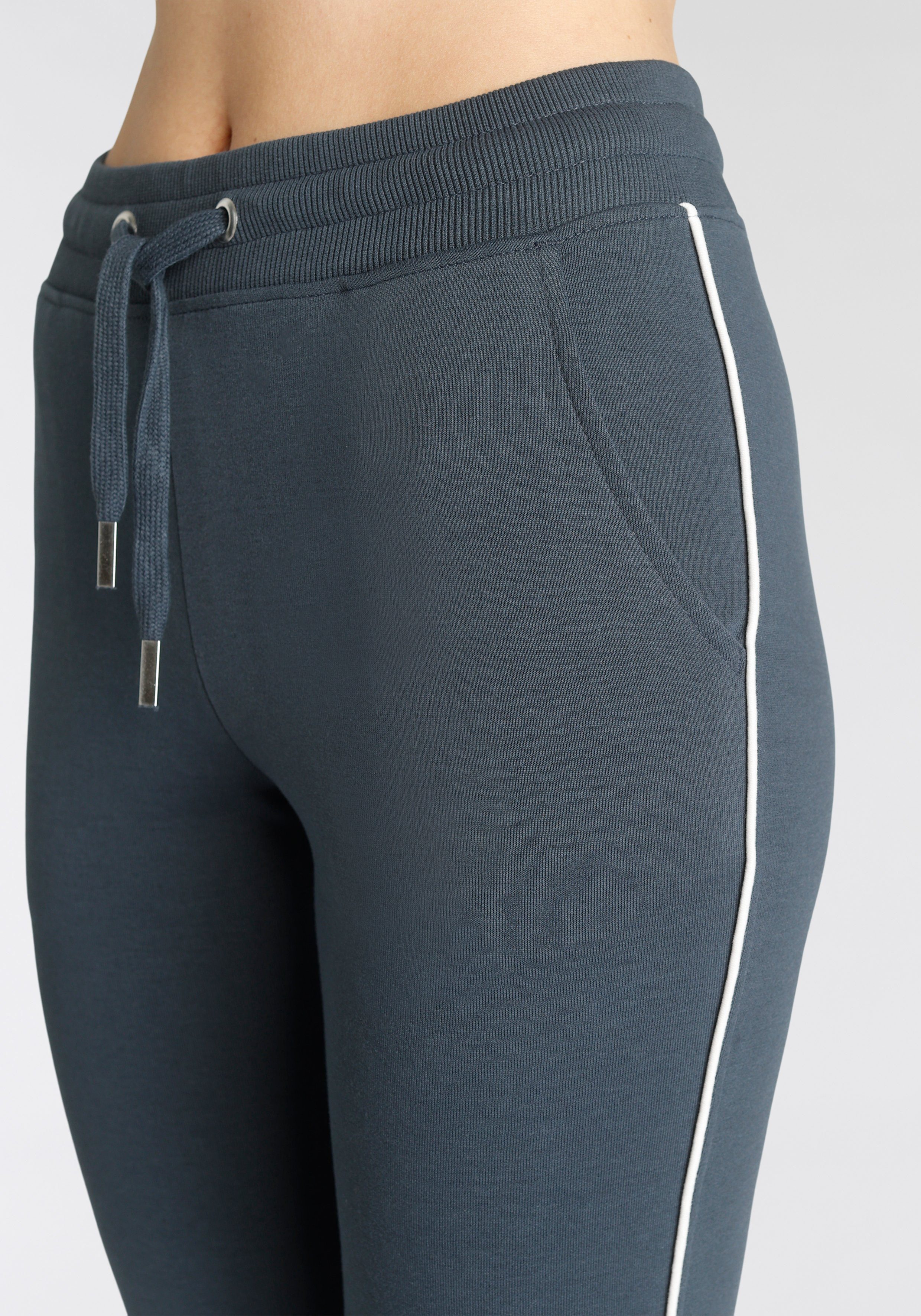 H.I.S Sweatbroek met zijpiping en zakken, loungepak
