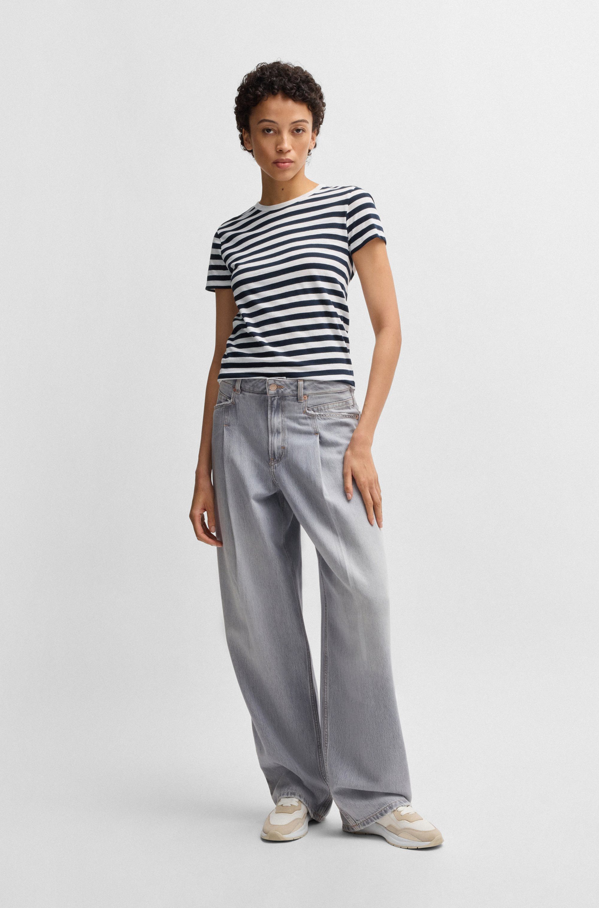 Boss Orange T-shirt Esla Striped Premium Damesmode Premium damesmode, in gestreept ontwerp