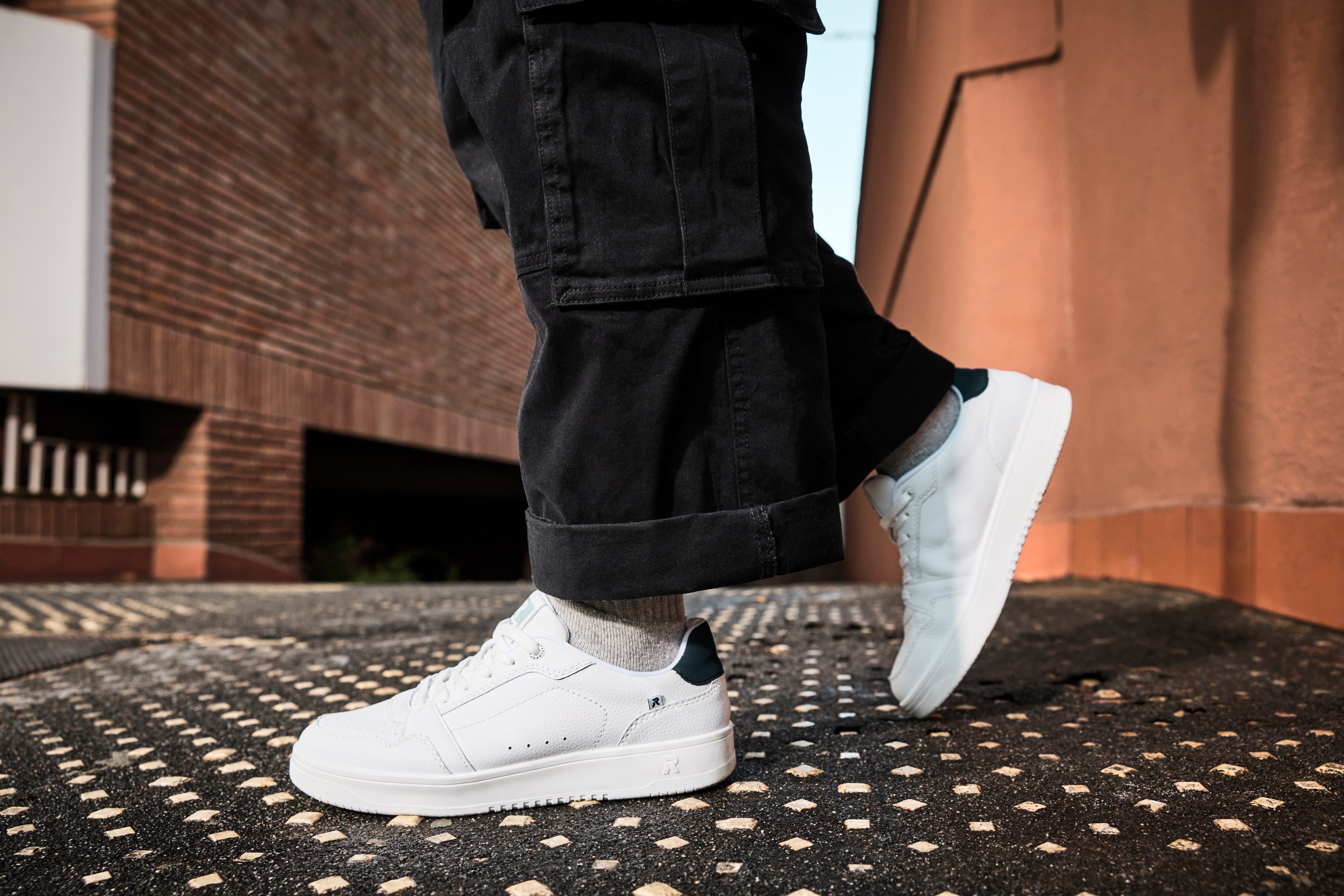 RIEKER Sport Sneakers , veterschoenen, vrijetijdssneaker, lage schoen met subtiele perforatie
