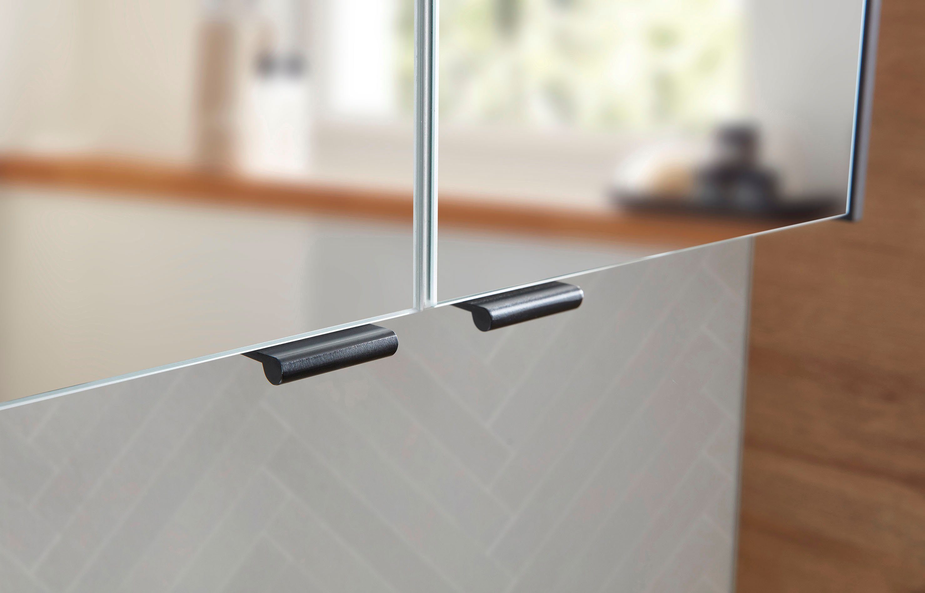 Saphir Badkamerserie Quickset 395 3-delig, wastafelonderkast met led-spiegelkast Middel kast, incl. deurdemper, 6 deuren, 1 lade, badkamer set (4-delig)