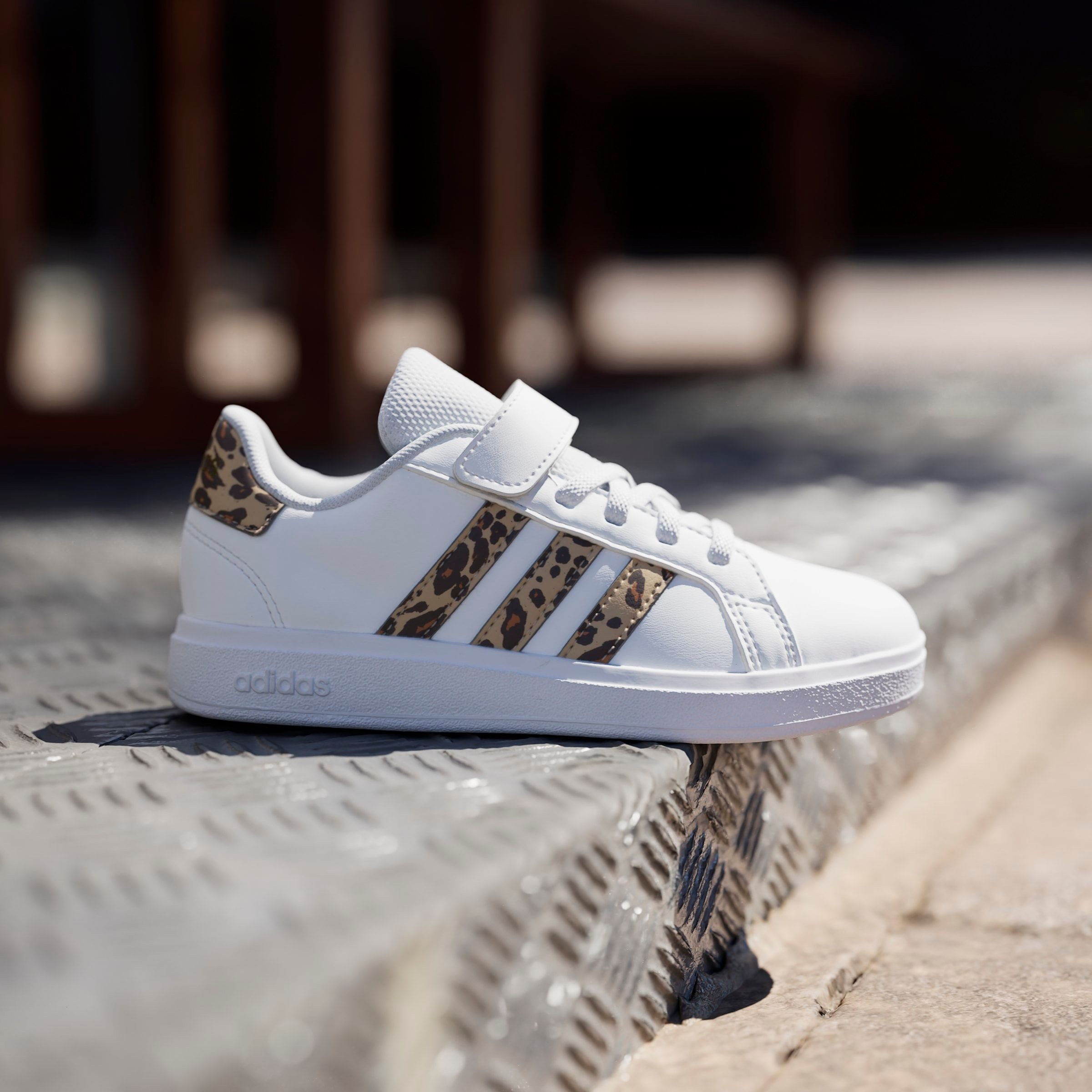 adidas Sportswear Sneakers GRAND COURT 2.0 KIDS Design geïnspireerd op de adidas Superstar