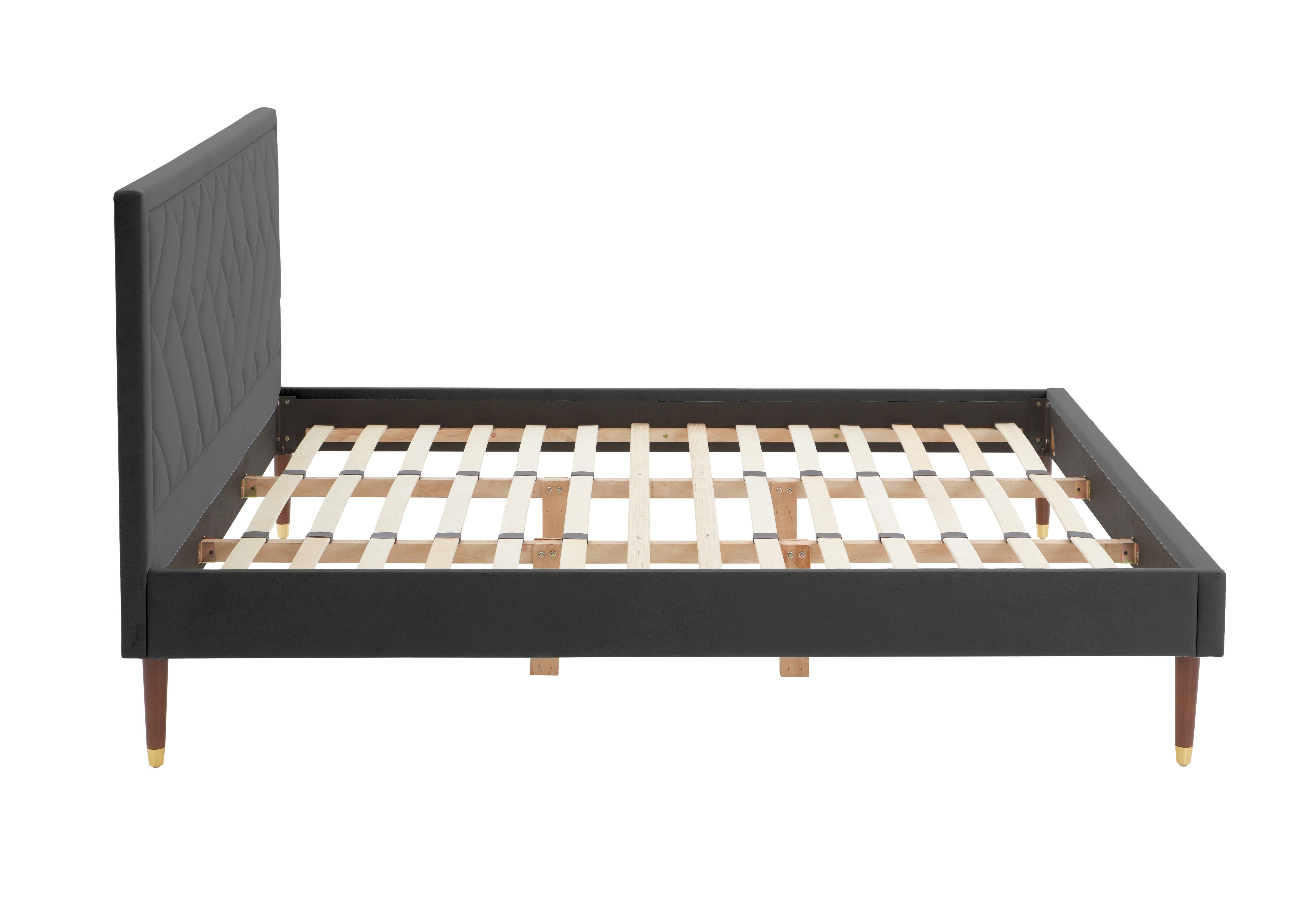 ATLANTIC home collection Gestoffeerd bed Nicola met hoge bodemvrijheid inclusief lattenbodem