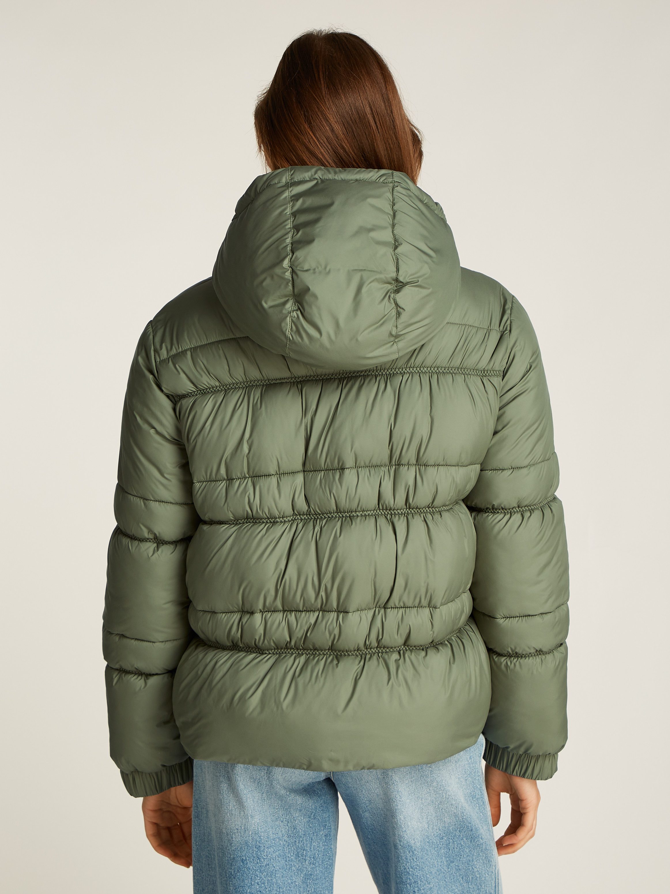 TOMMY JEANS Gewatteerde jas met een logo-opschrift