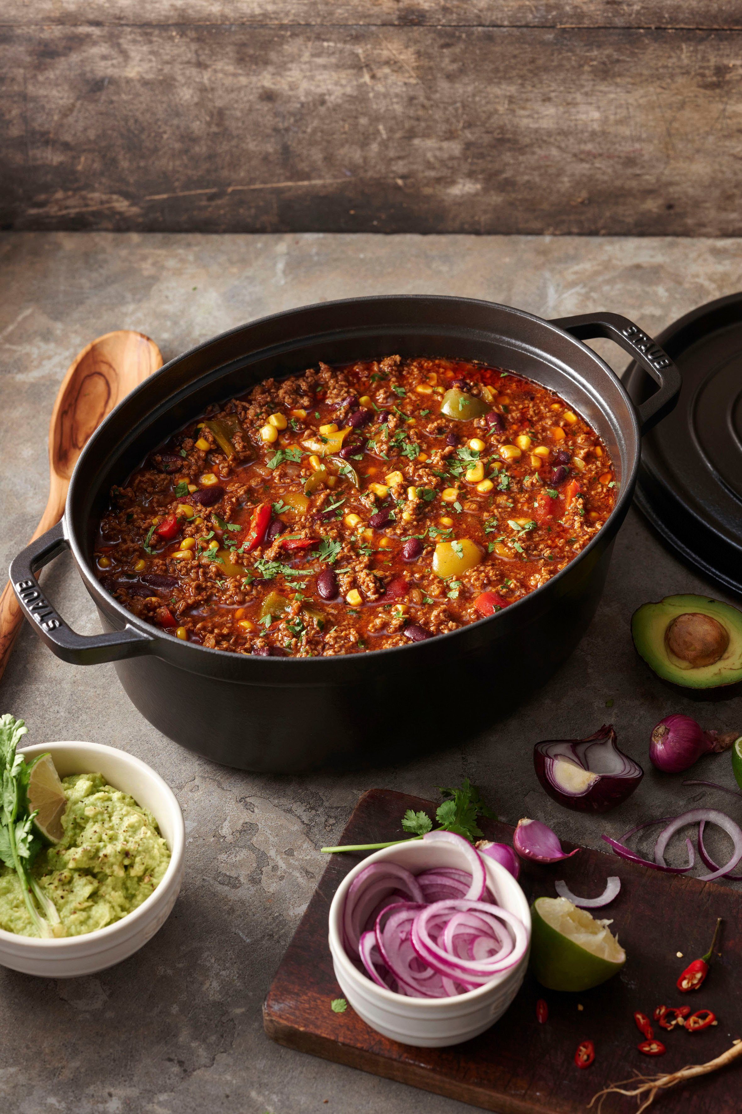 Staub Braadpan Cocotte robust, duurzaam, perfecte hitteverdeling, aroma-regendeksel (1-delig)