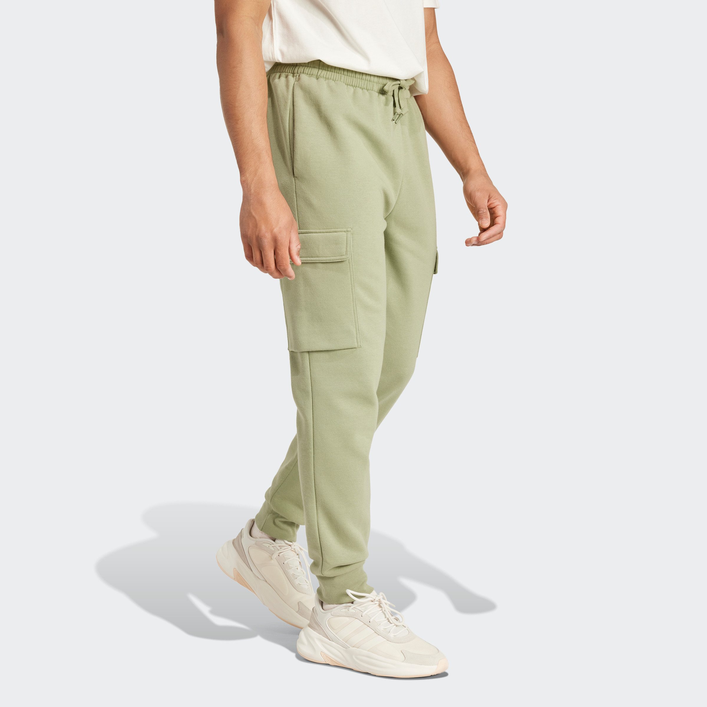 adidas Sportswear Sportbroek ESSENTIALS FLEECE REGULAR TAPERED CARGOBROEK (1-delig)