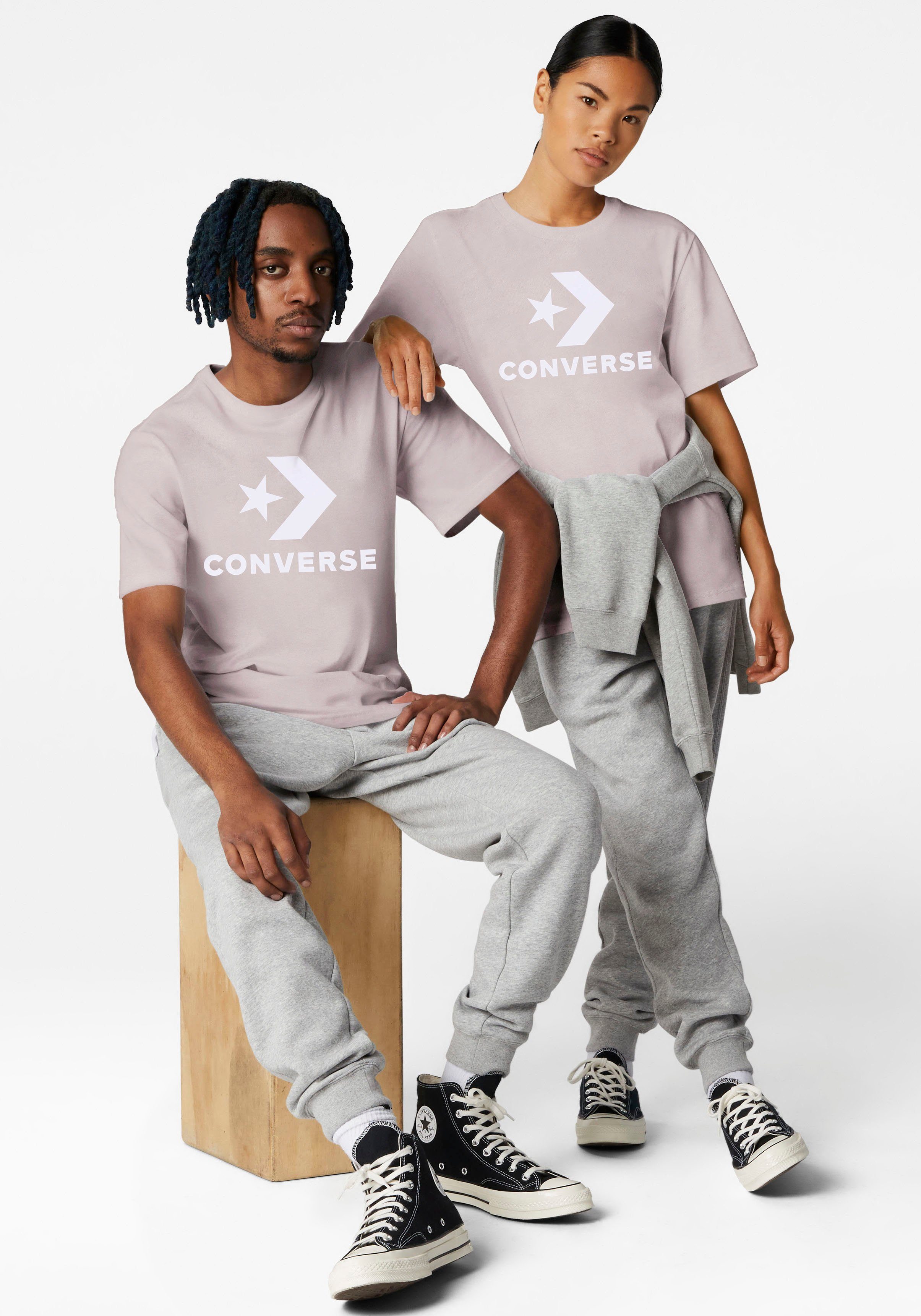 Converse T-shirt UNISEX CONVERSE GO-TO STAR CHEVRON LOGO STANDARD FIT T-SHIRT (1-delig)