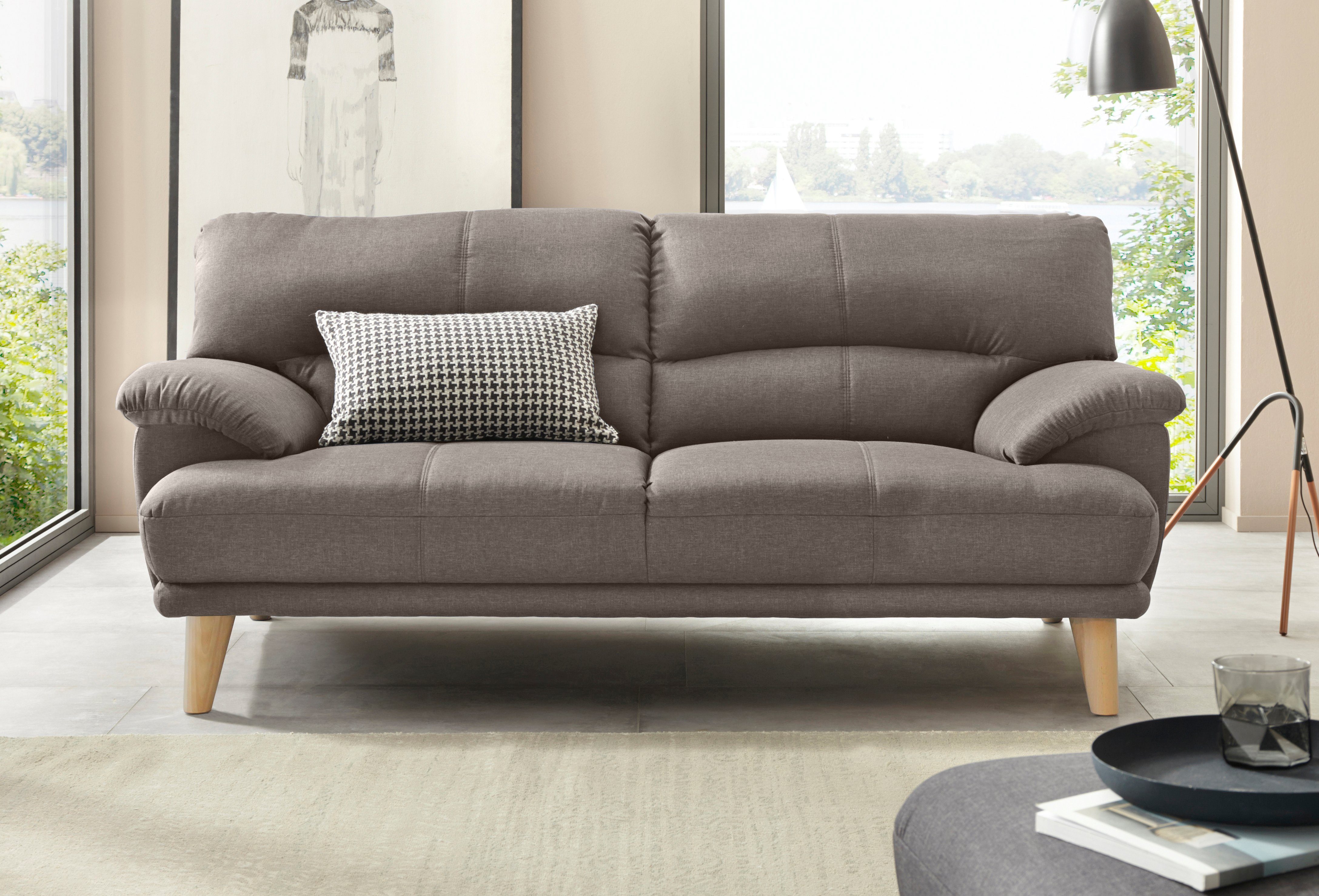 TRENDMANUFAKTUR 3-zitsbank Cecilia, sofa in Italiaans design met geweldig zitcomfort, extreem comfortabele armleuningen, houten voeten
