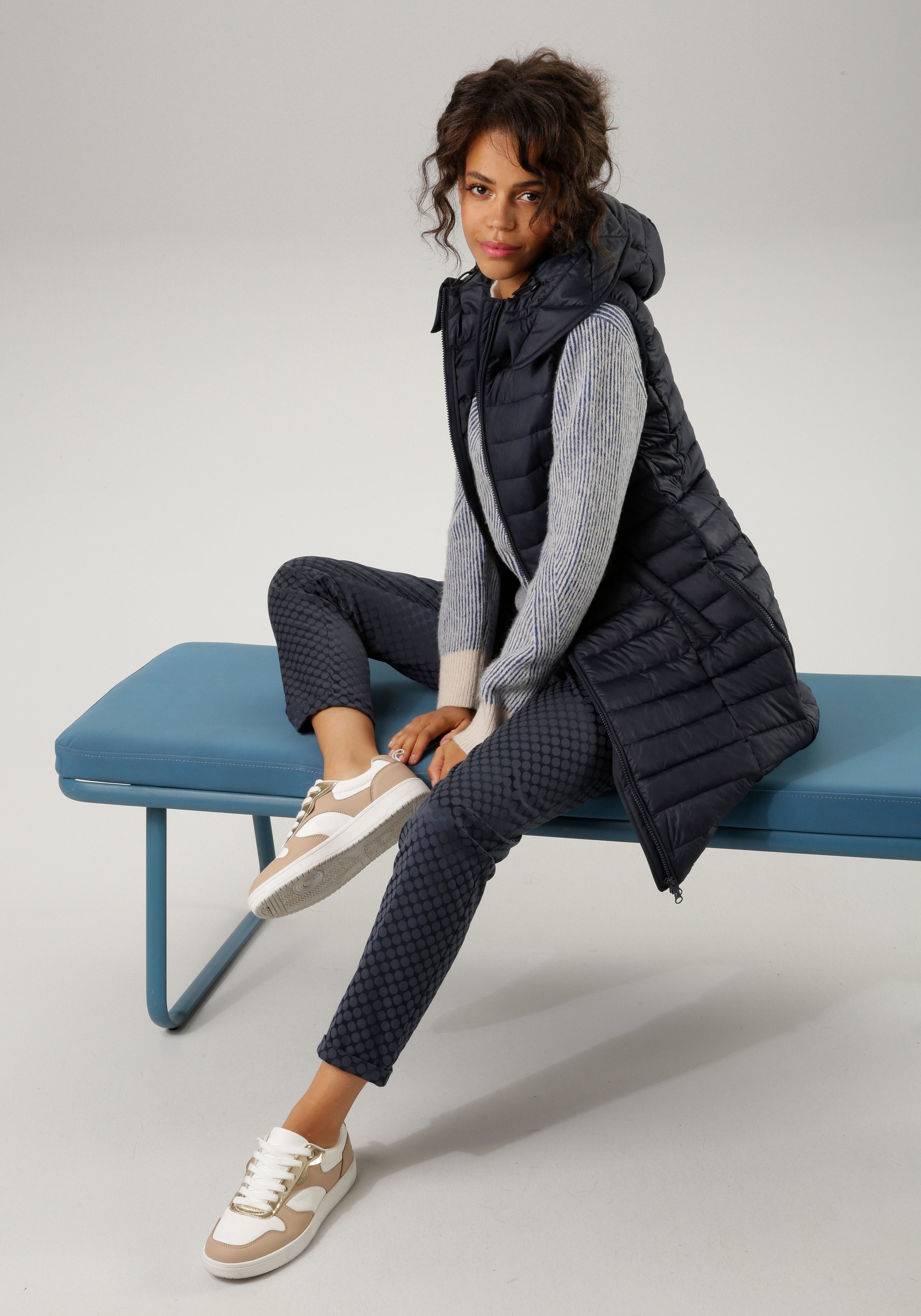 Aniston CASUAL Bodywarmer met verstelbare capuchon