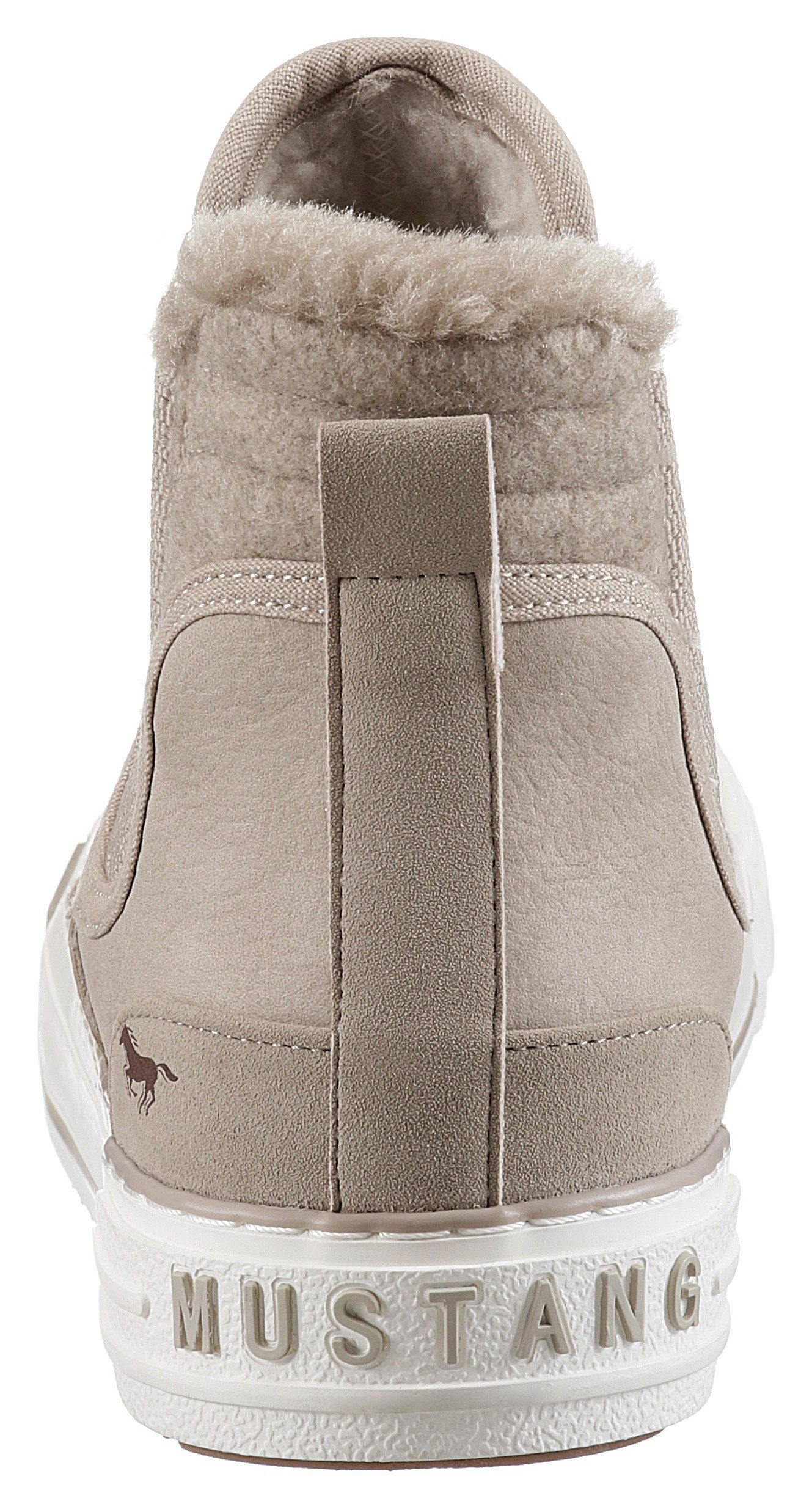 Mustang Shoes Chelsea-boots met stretchinzet aan beide kanten
