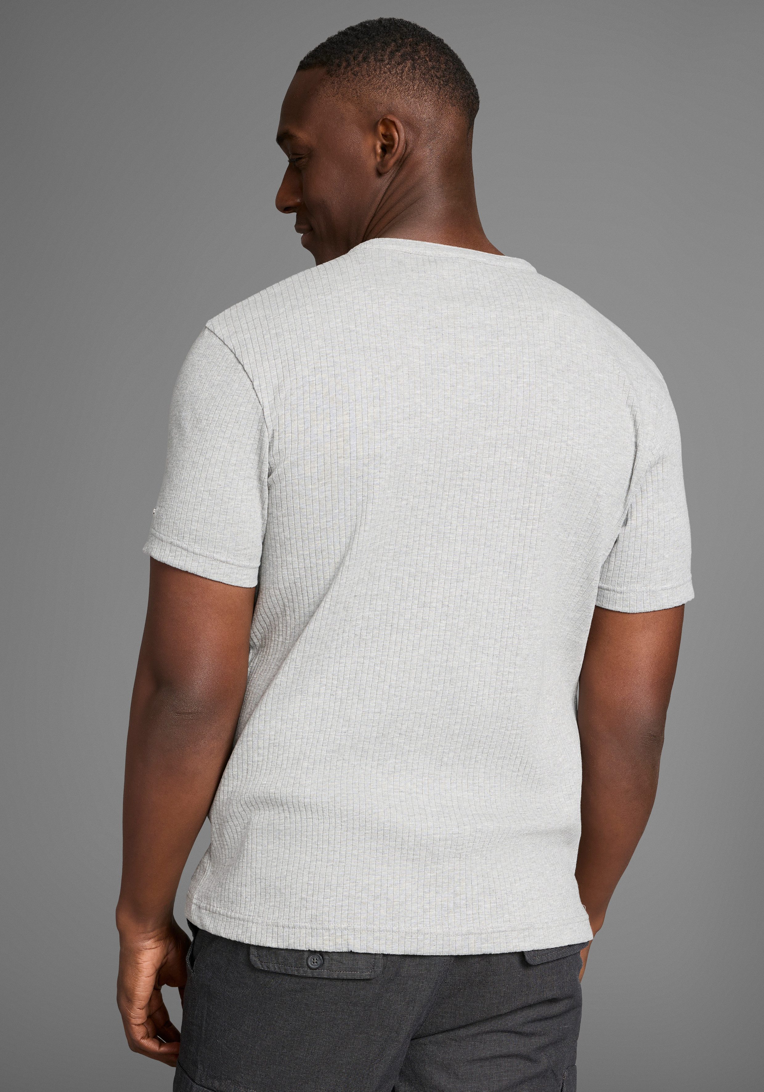 Bruno Banani Henleyshirt in elastische ribkwaliteit