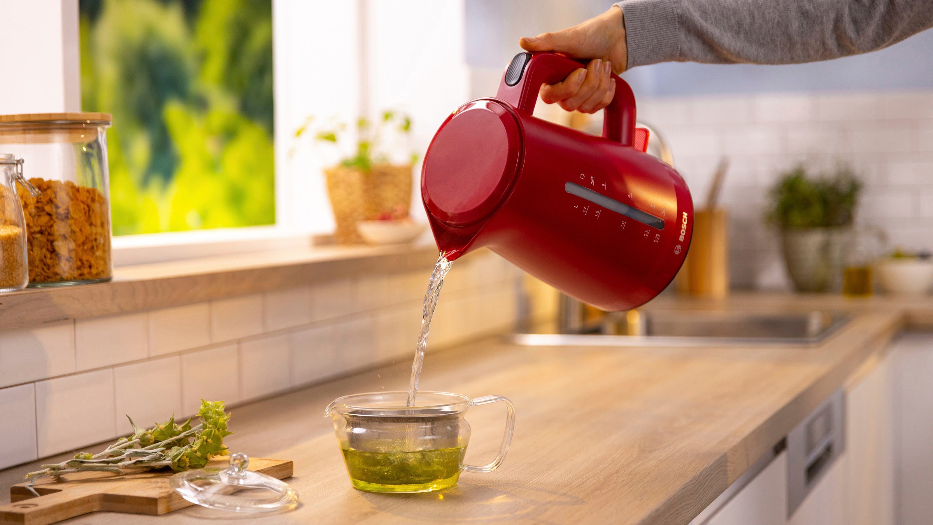 BOSCH Waterkoker MyMoment TWK3M124, 1,7 l, Automatische uitschakeling, kopjesweergave, aan beide kanten waterniveauaanduiding