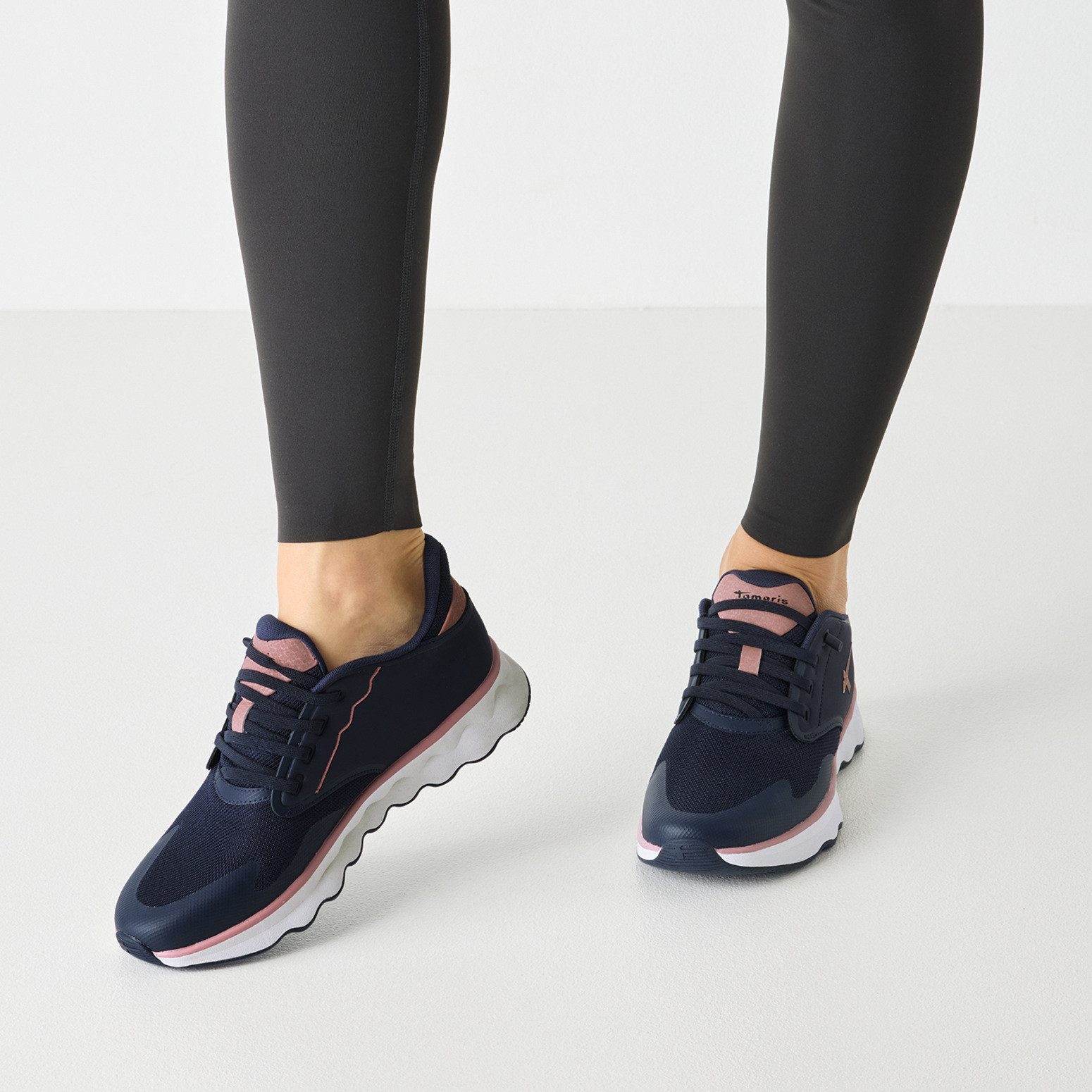 Tamaris Slip-on sneakers Nowana , vrijetijdsschoen, lage schoen, slippers met ortholite-uitrusting