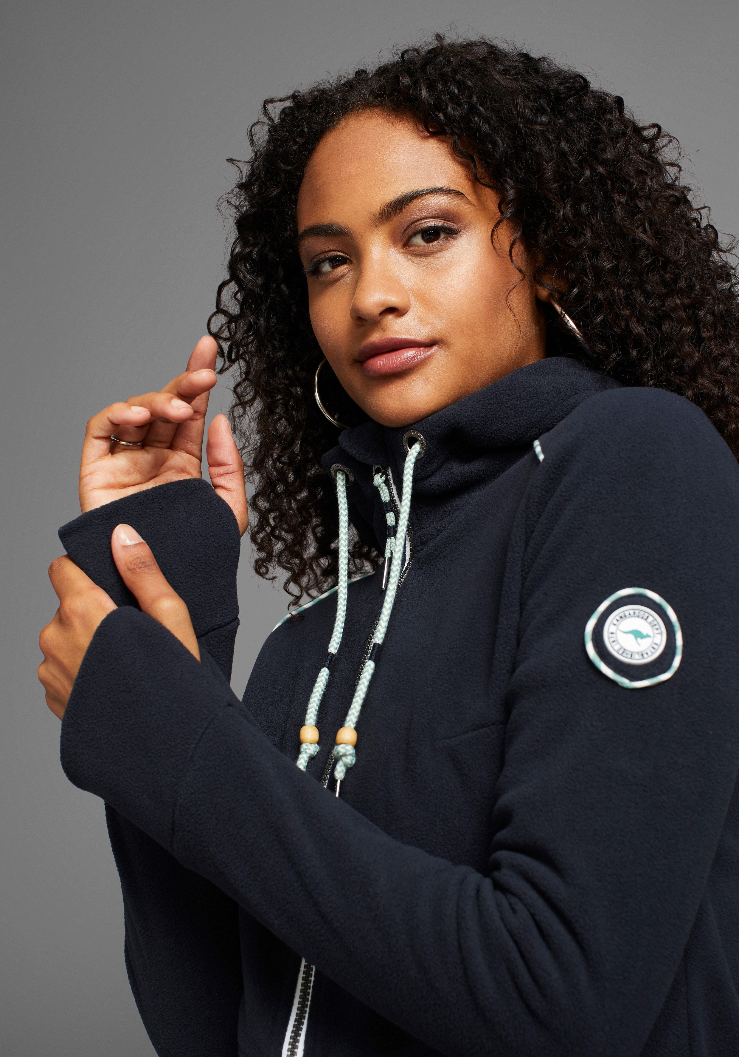 KangaROOS Fleecejack van polyester figuurvolgende pasvorm met capuchon en koord