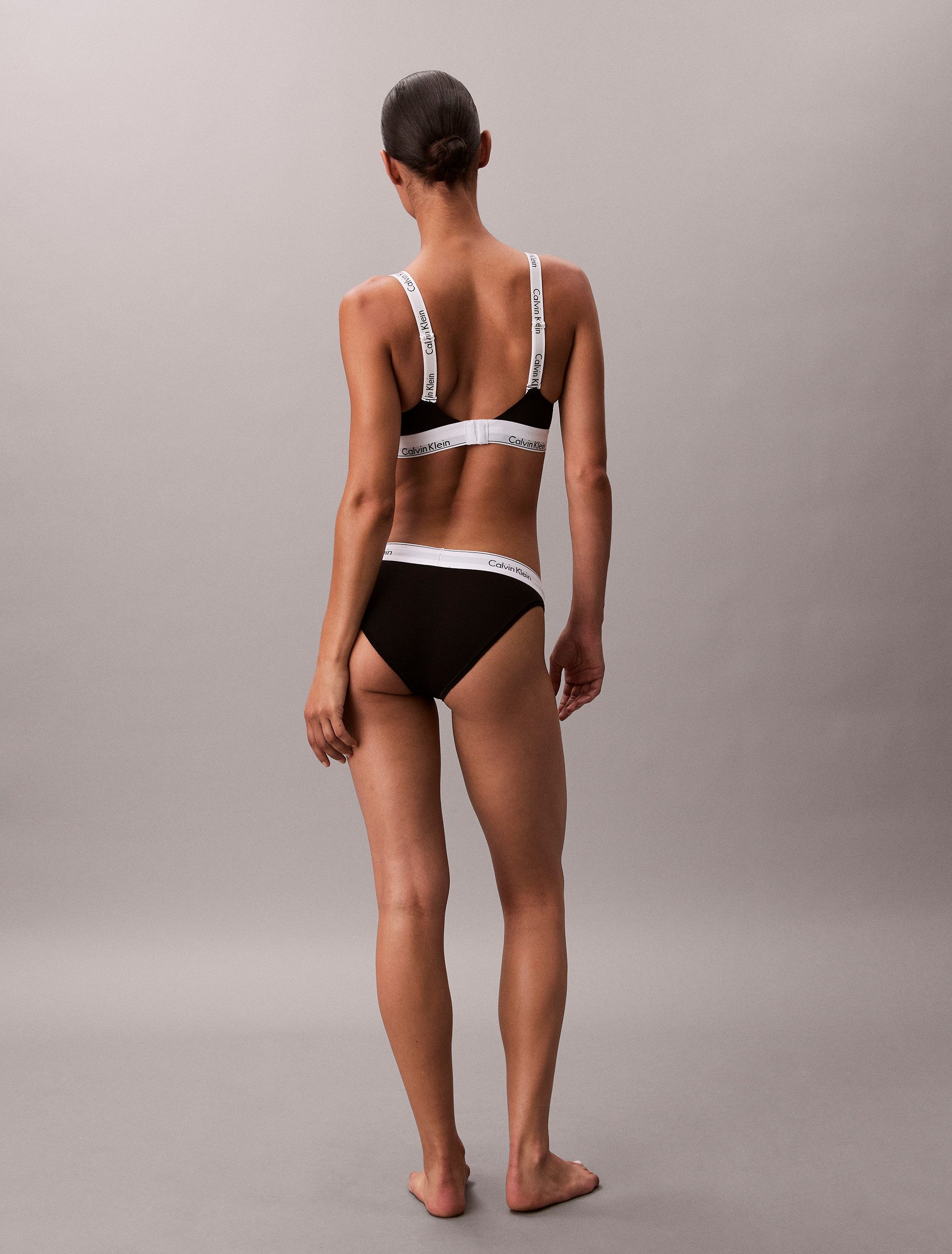 Calvin Klein Bralette LGHTLY LINED BRALETTE met een logo-opschrift