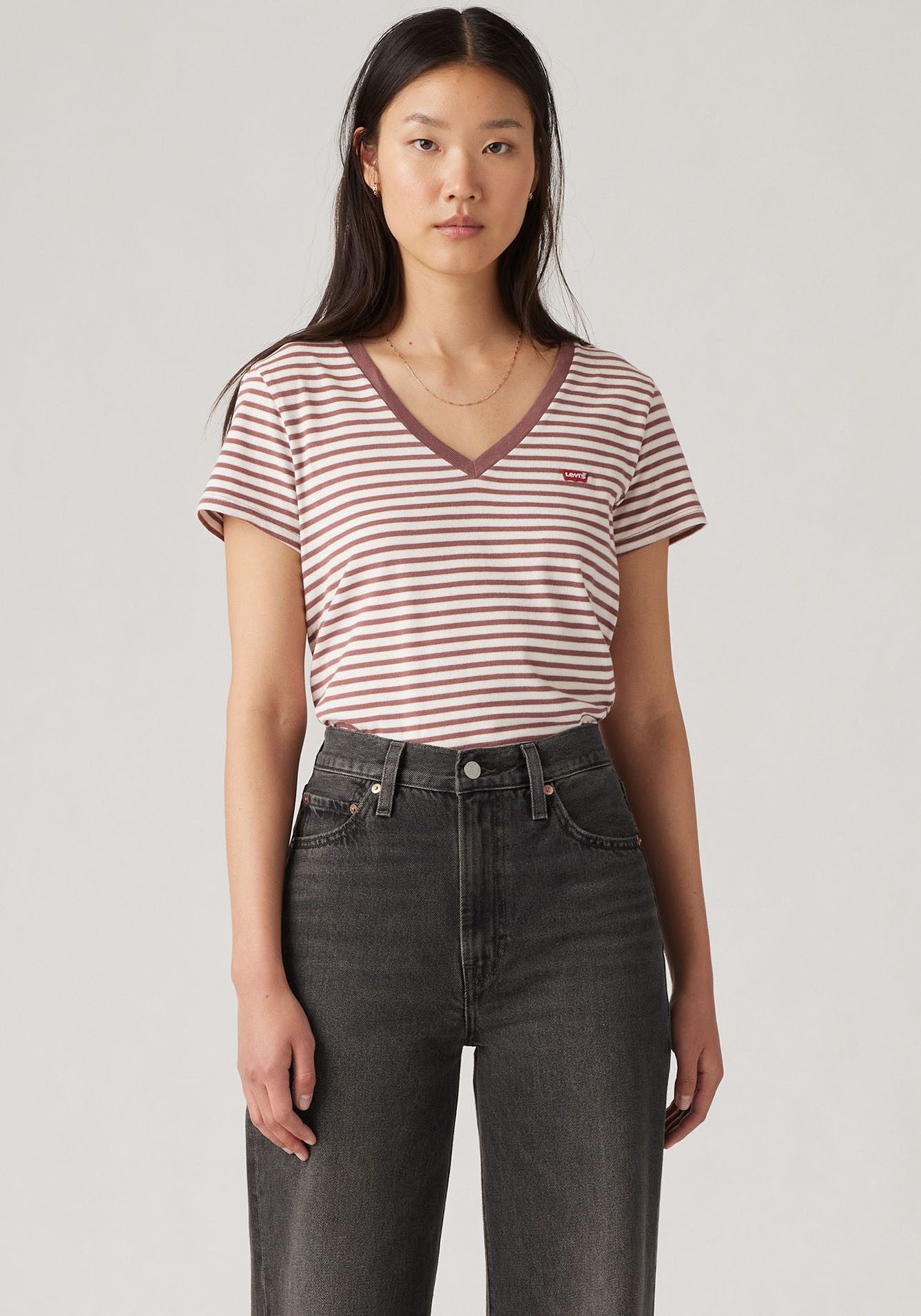 Levi's Shirt met V-hals PERFECT VNECK met mini-batwing-logoborduursel