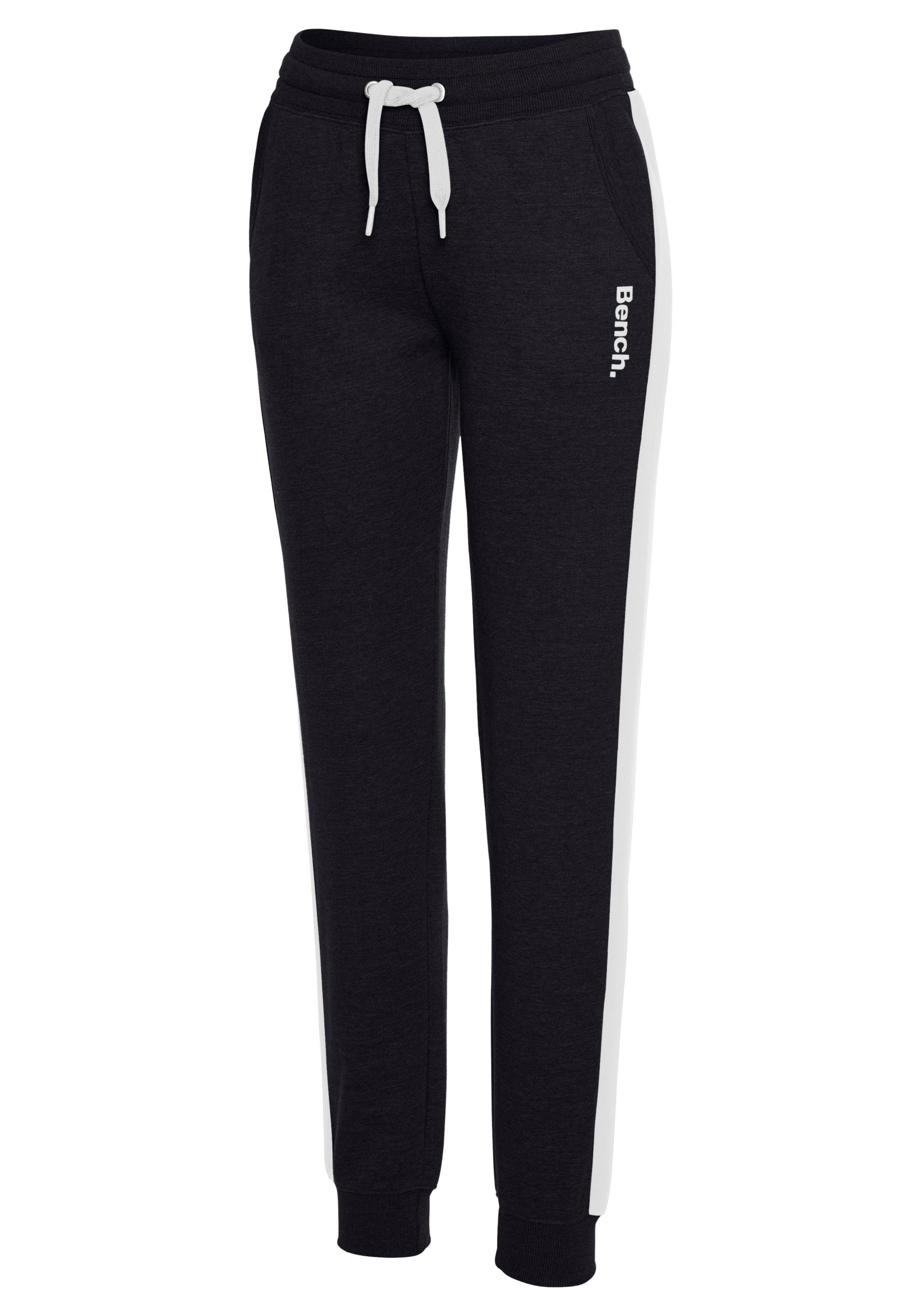 Bench. Loungewear Sweatbroek met strepen opzij en smalle pijpen