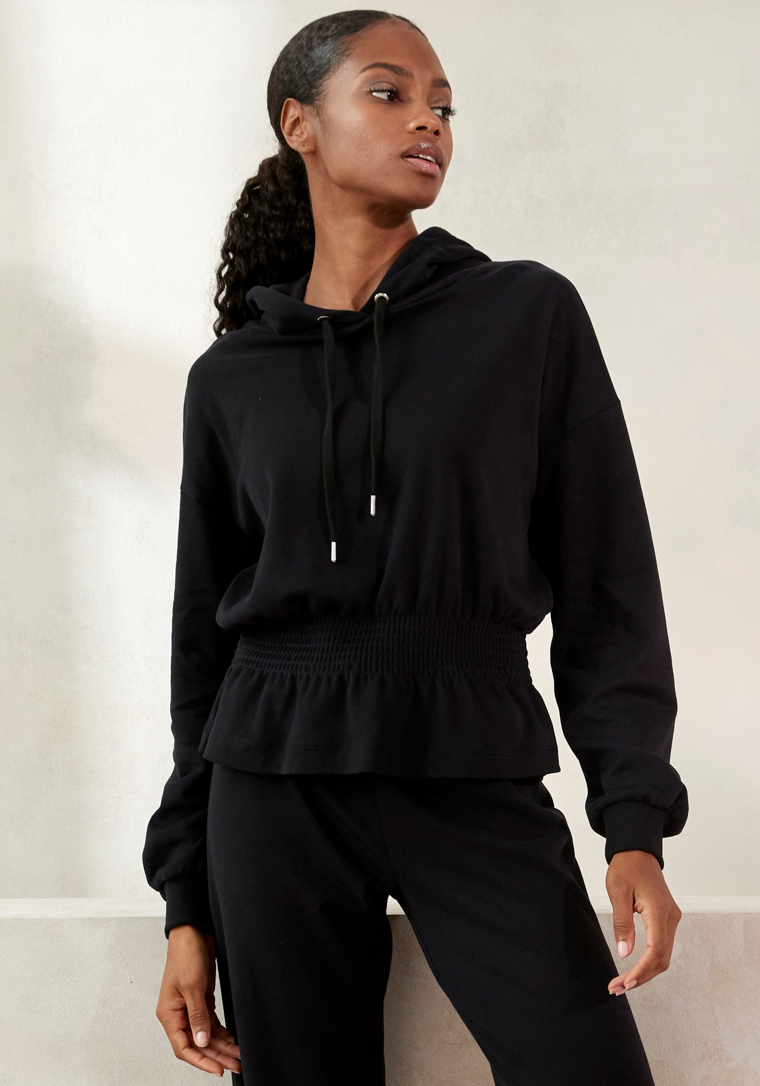 Lascana Hoodie met elastische rimpeling in de taille, loungewear