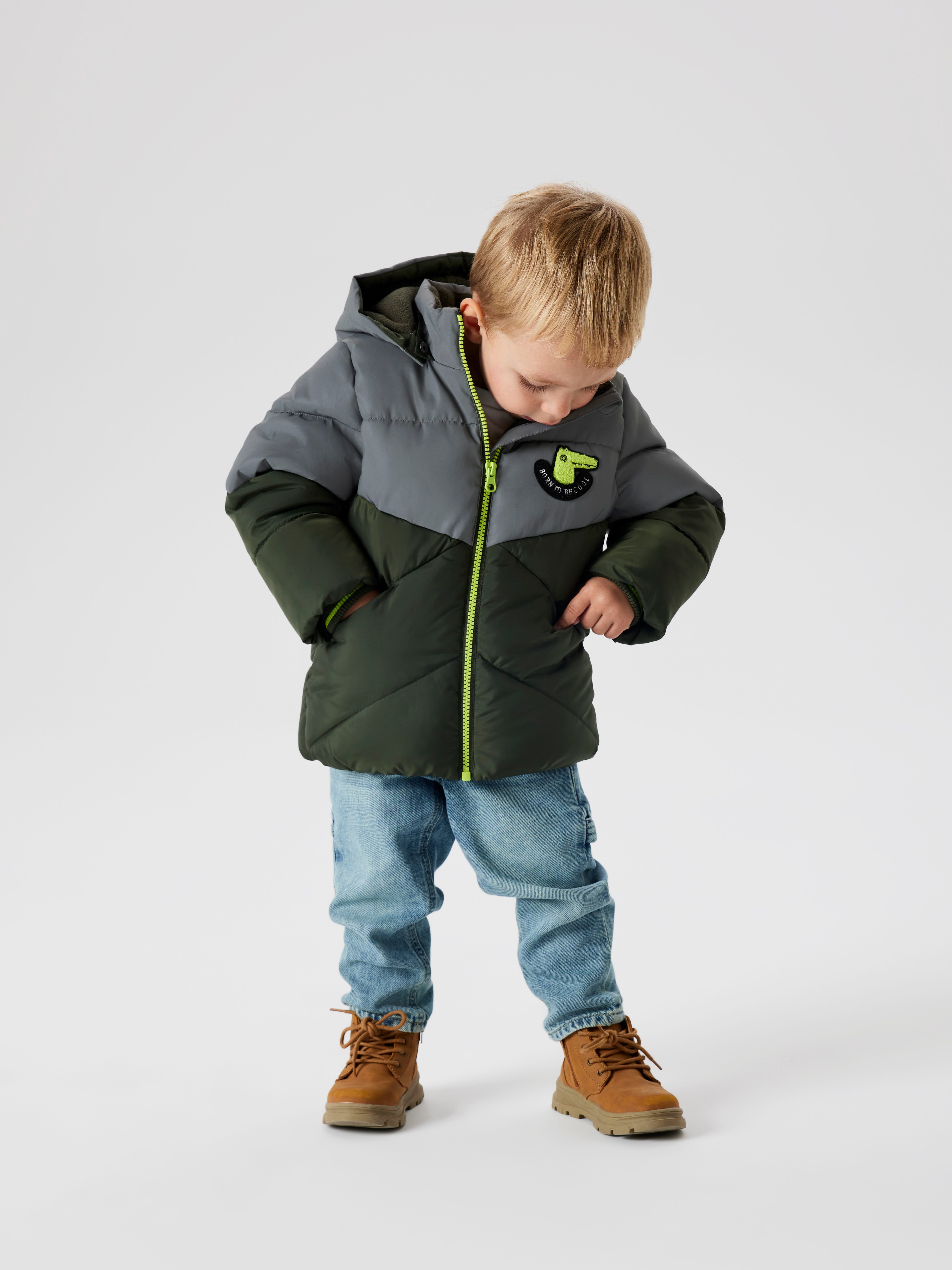 Name It Gewatteerde jas NMMMORTEN PUFFER JACKET DINO DETAIL1