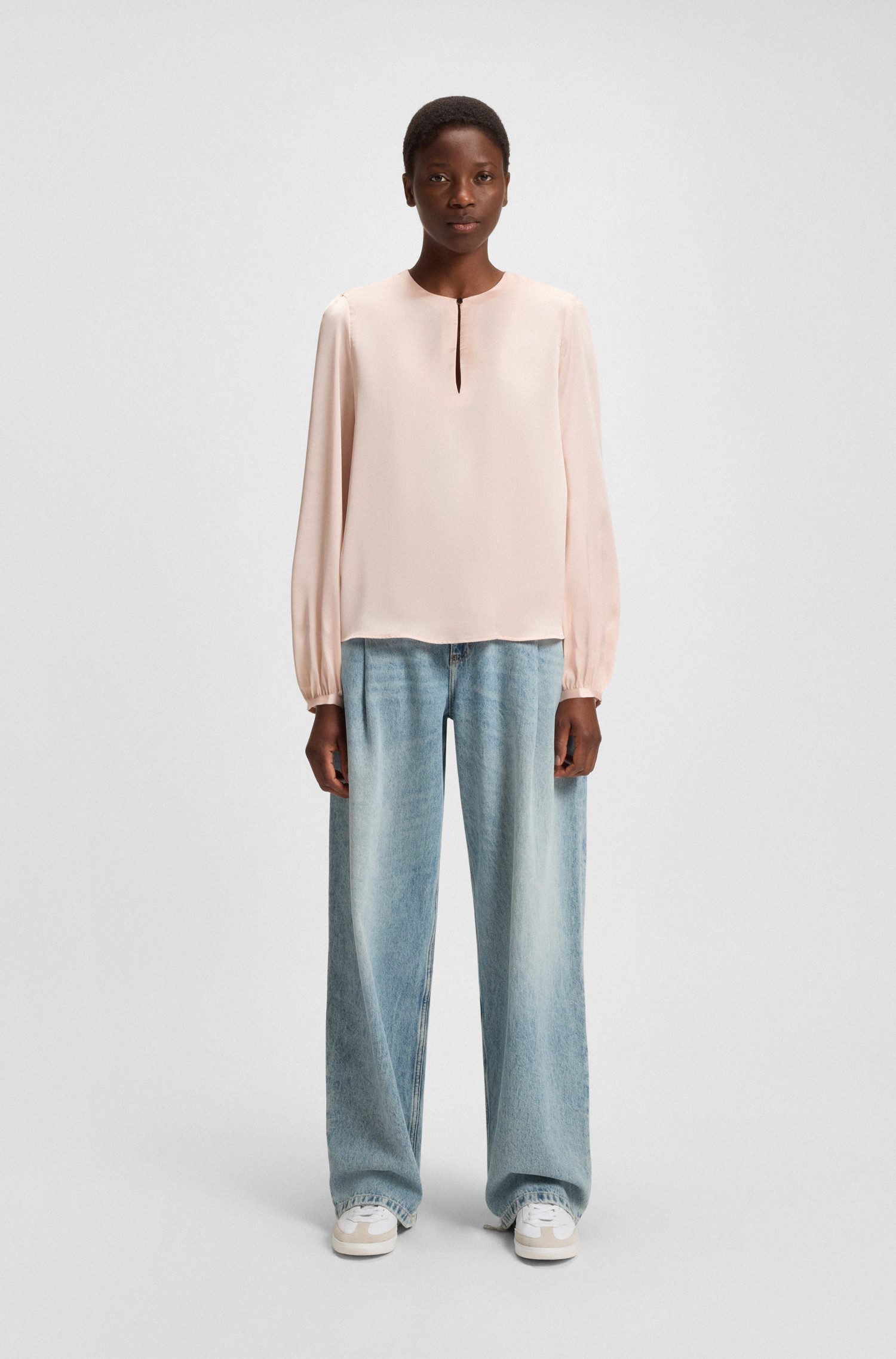 Boss Orange Klassieke blouse Bonnie Premium Damesmode met gesplitste ronde hals