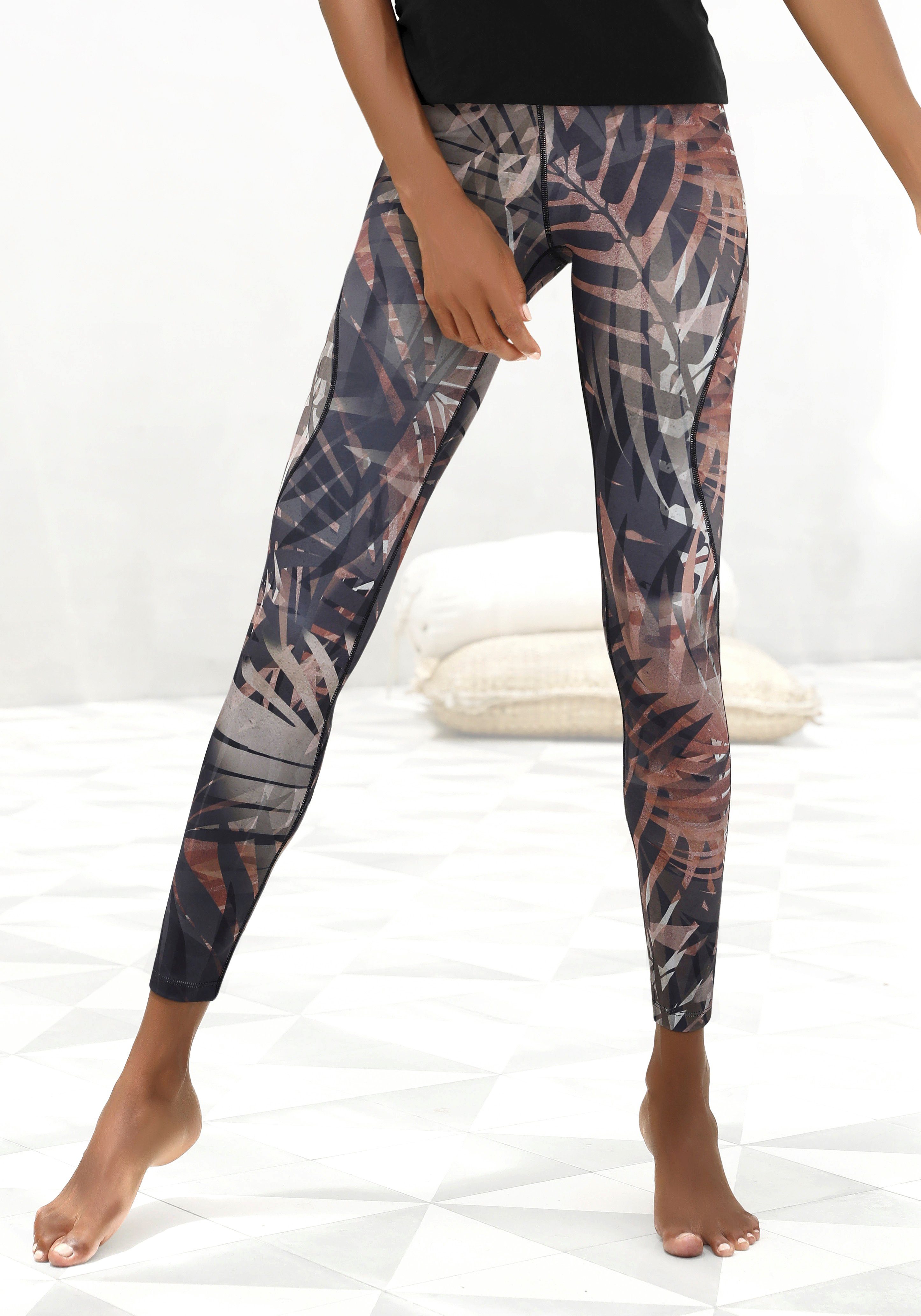 active by Lascana Legging Tropical met abstracte palmprint, loungewear