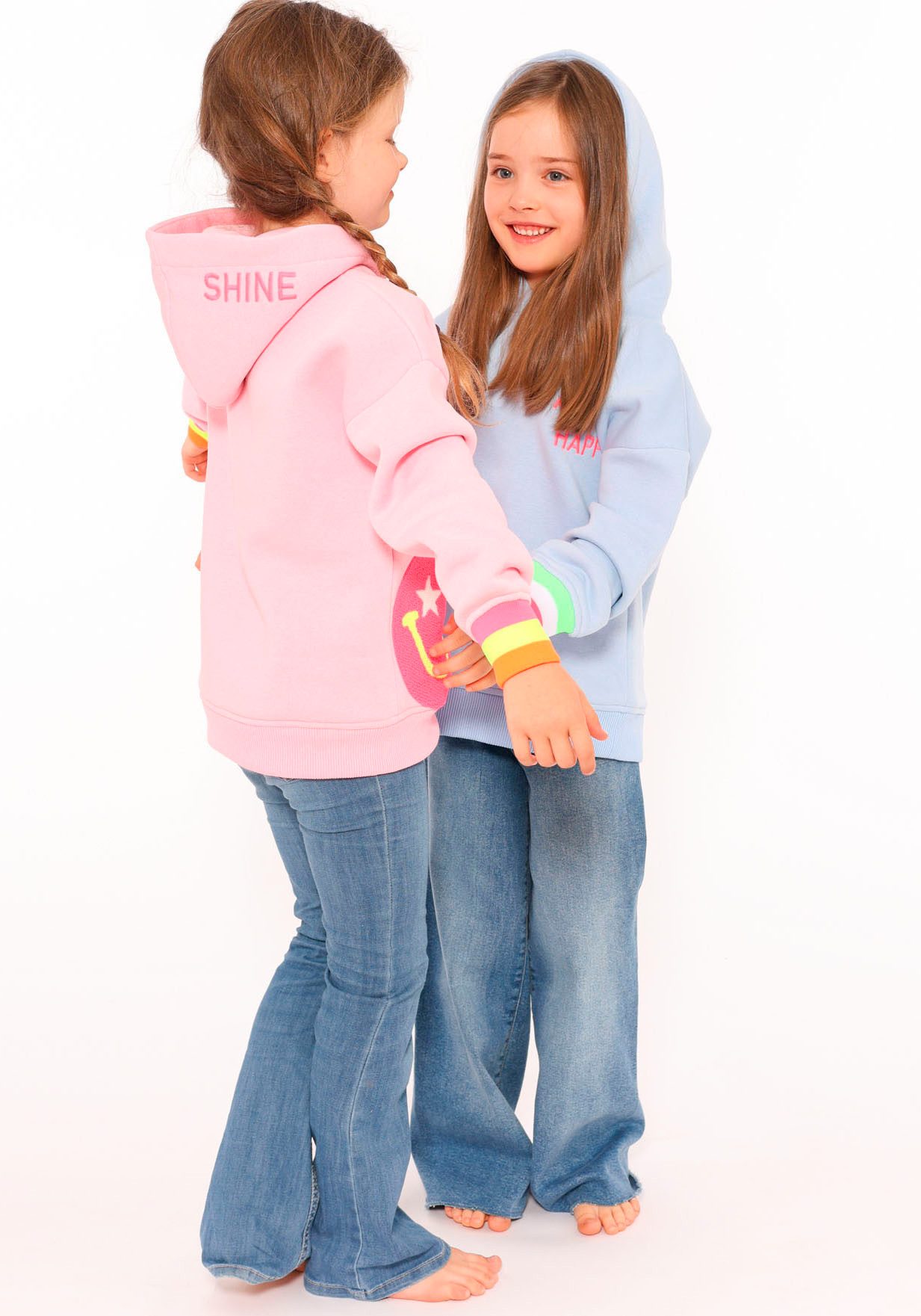 Zwillingsherz Hoodie Always Happy Kids met grote smiley en neonkleurige details