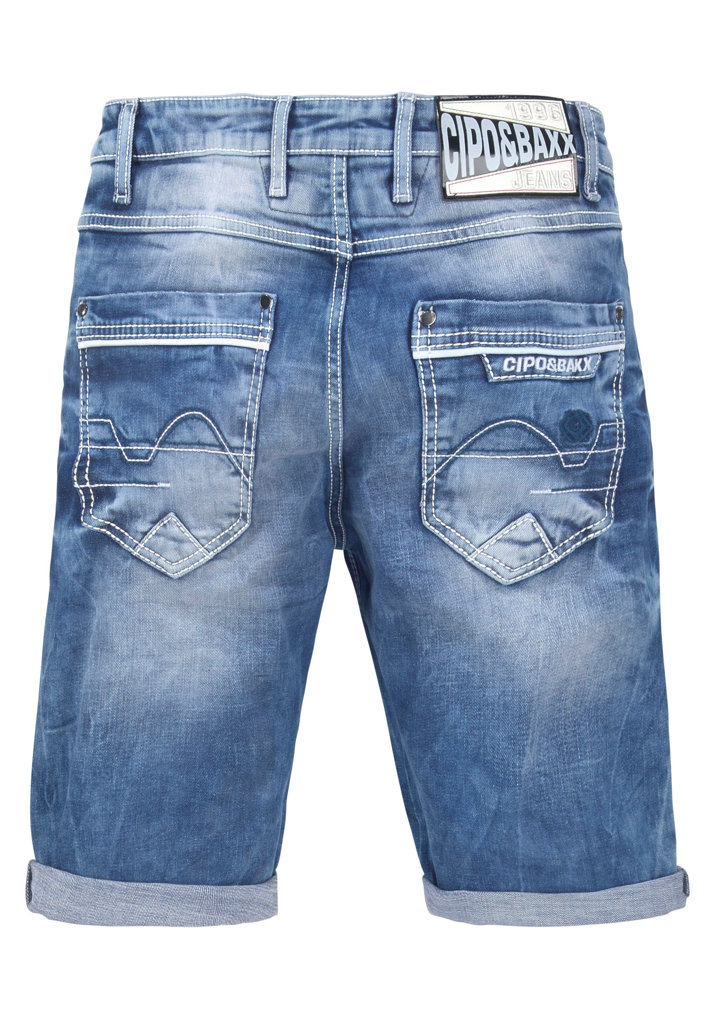 Cipo & Baxx Bermuda in denim en met markante zakken