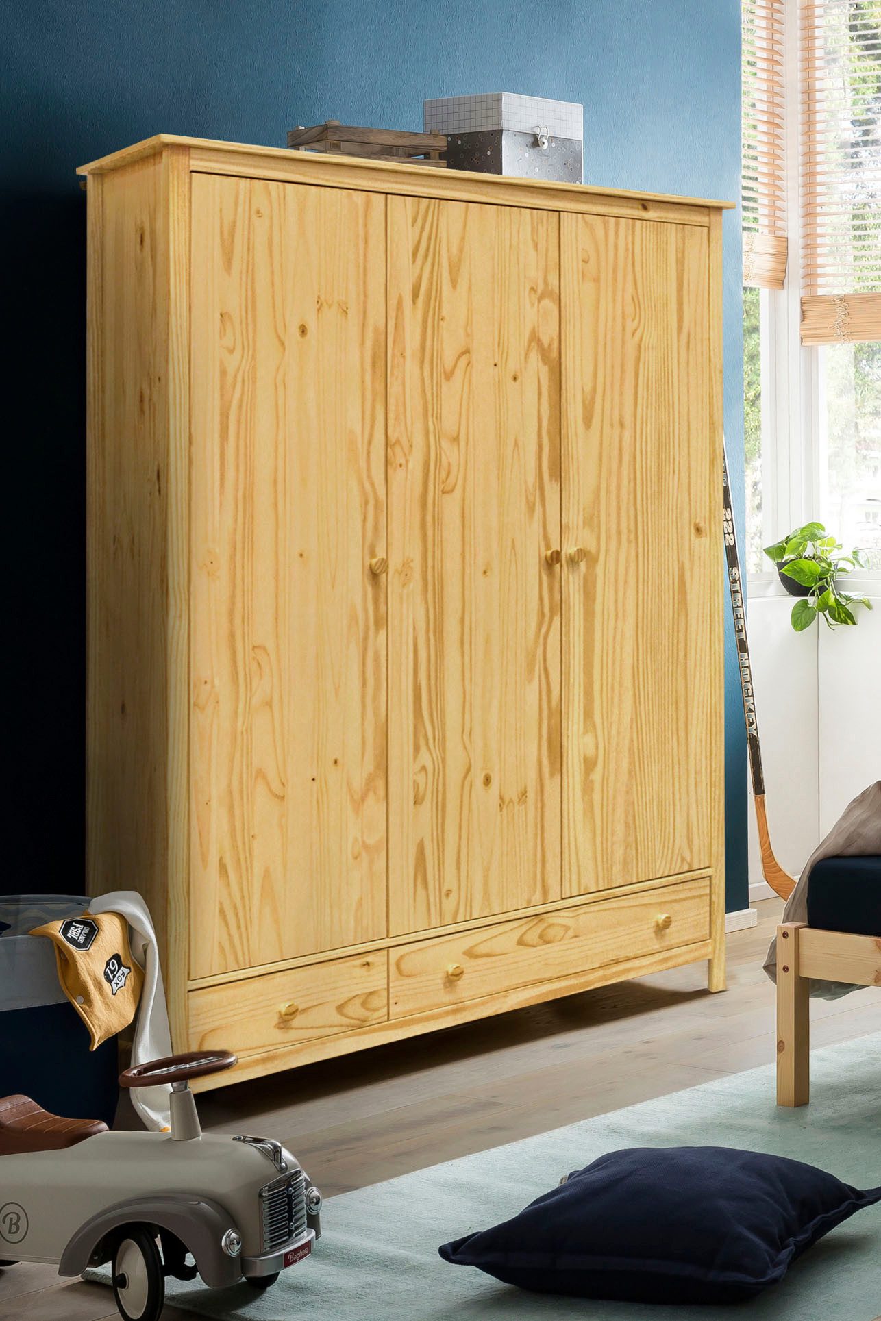 Home affaire Kledingkast gemaakt van massief grenenhout (1 stuk) kledingkasten beige
