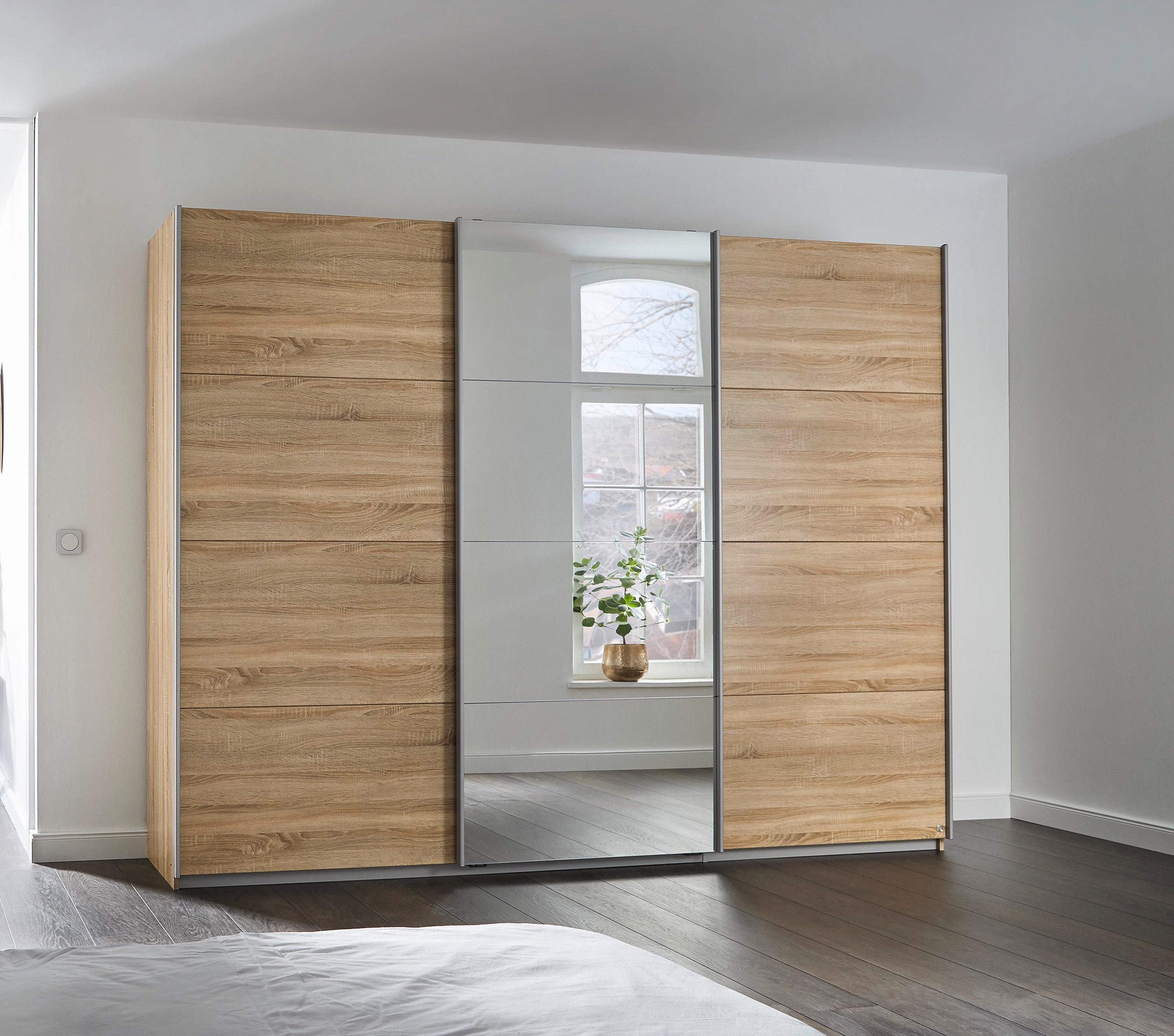 rauch Zweefdeurkast Kledingkast kast garderobe linnenkast kleedkamer KULMBACH in 2 hoogtes verkrijgbaar, met metalen handgrepen made in germany