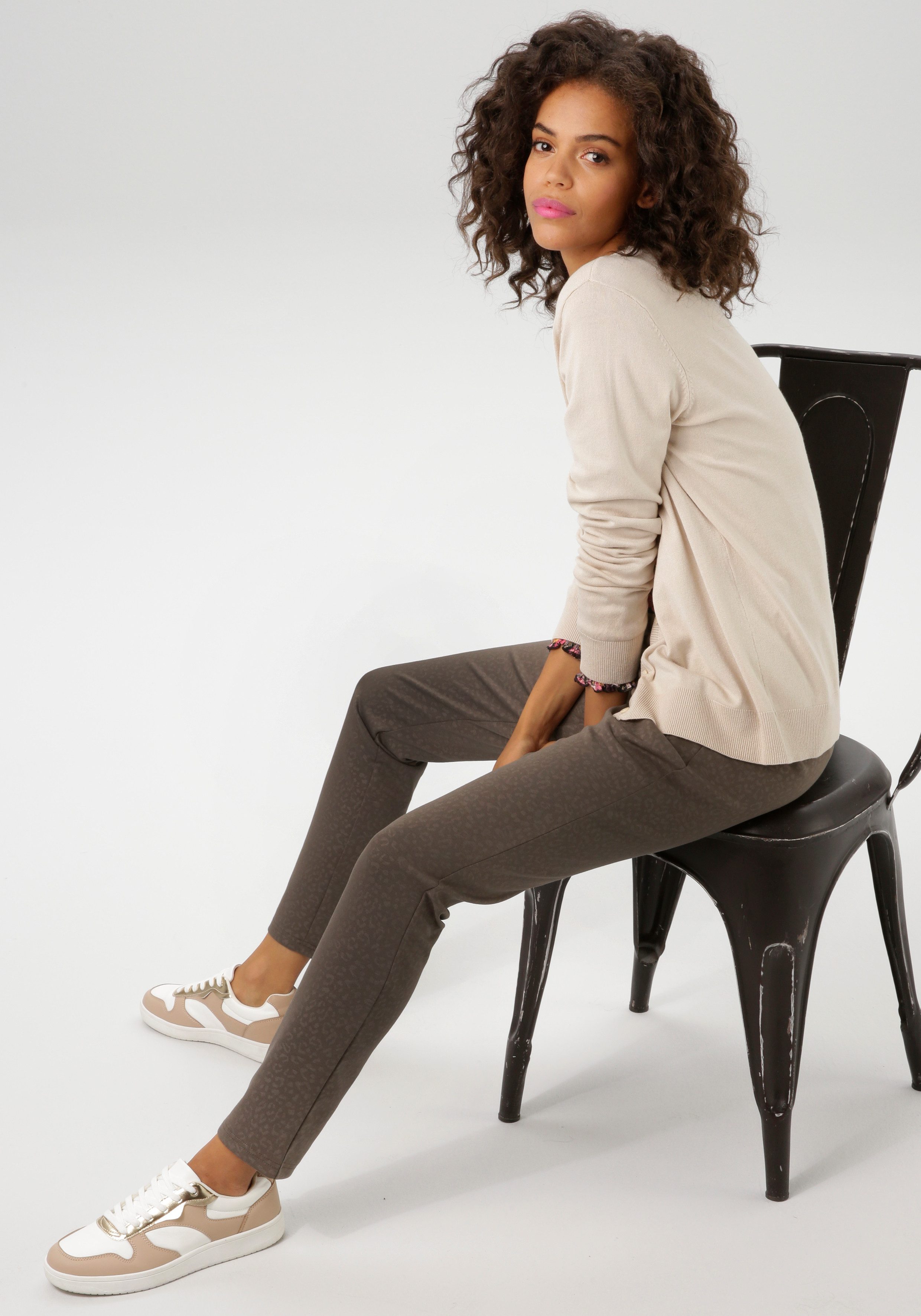 Aniston CASUAL Comfortbroek met stijlvolle print