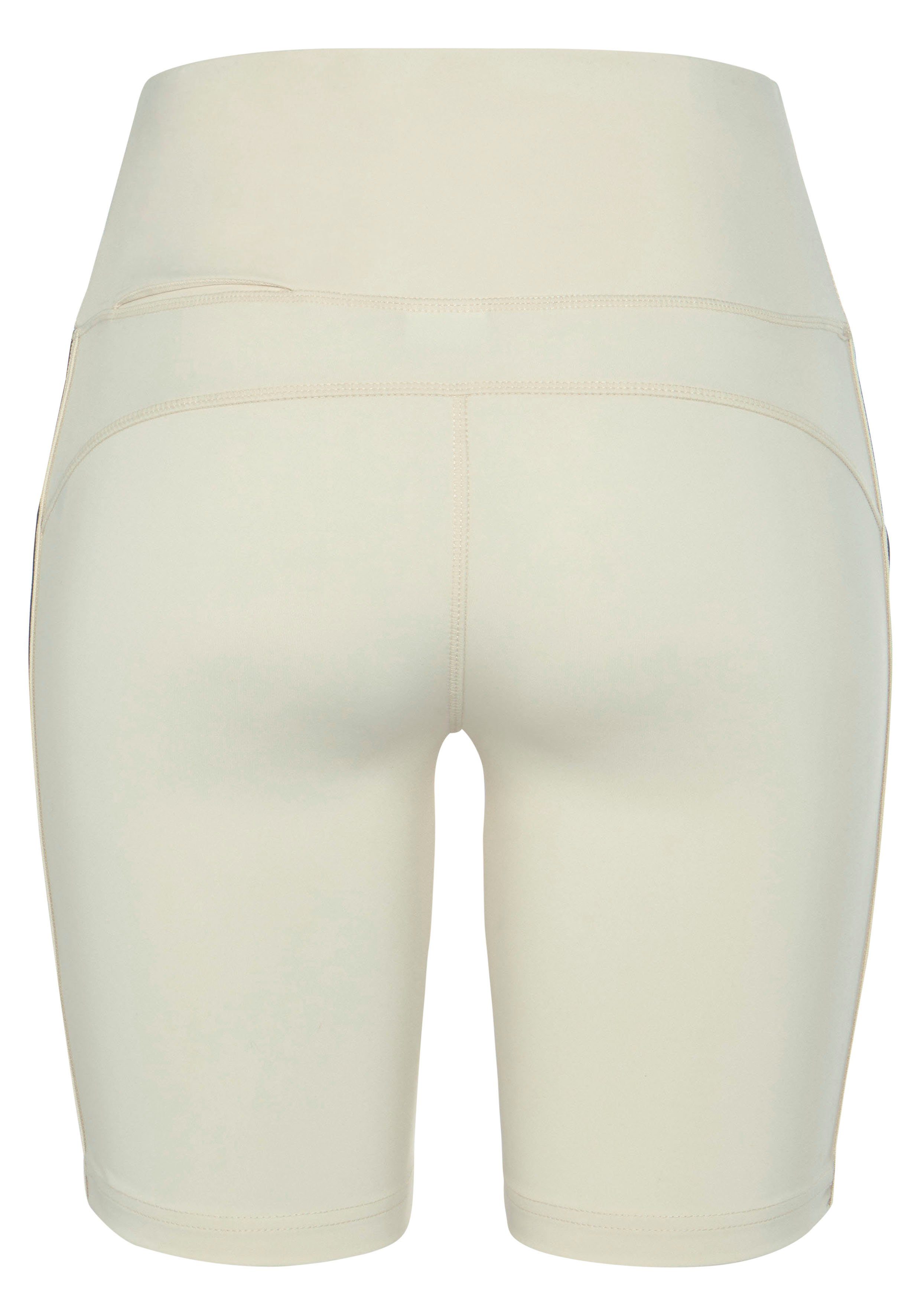 active by Lascana Fietsbroekje met tas aan de taille