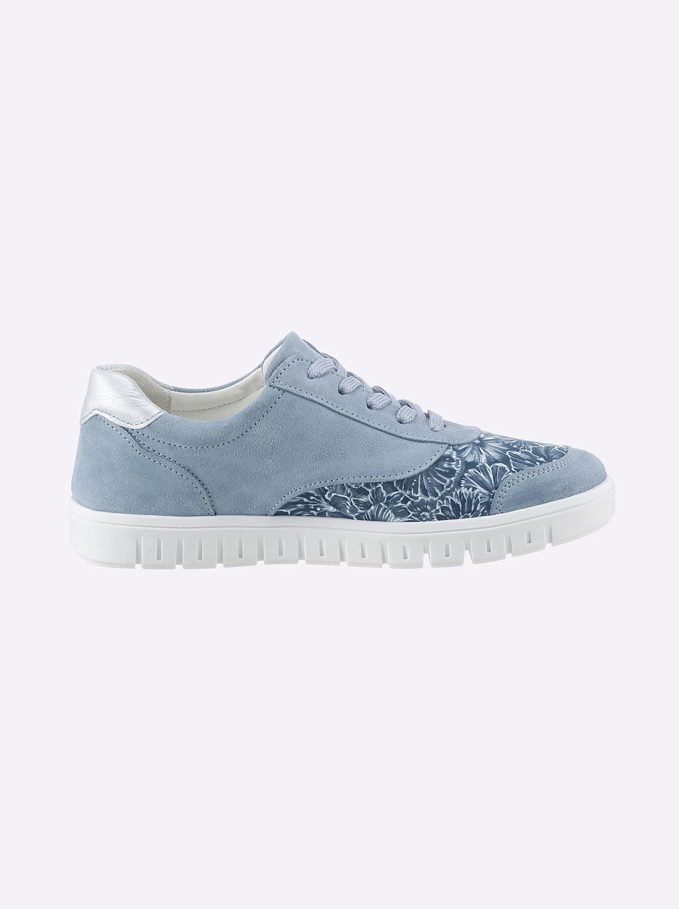 Casual Looks Sneakers