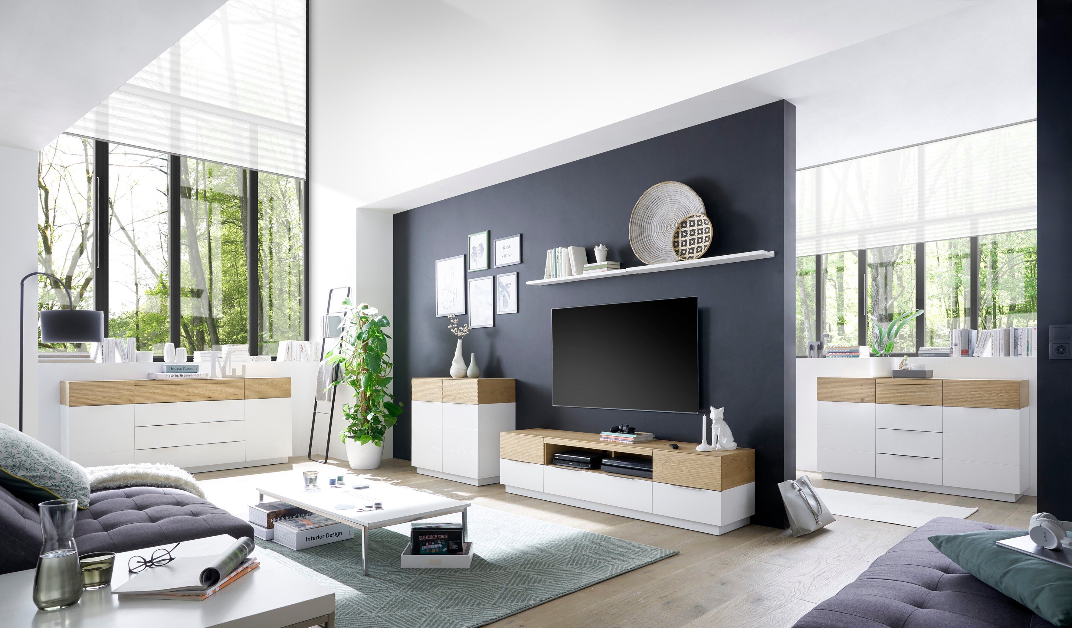 MCA furniture Tv-meubel Dubai voor tv's tot 84 inch geschikt, matwit met garnering