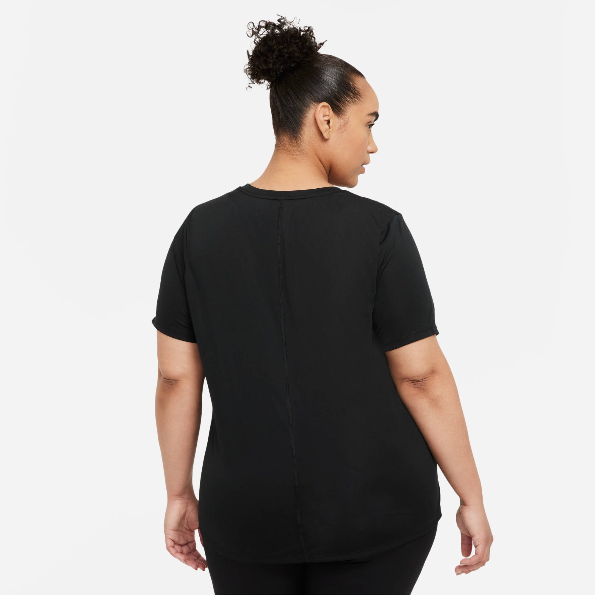 Nike Trainingsshirt Dri-FIT One Women's Standard Fit Short-Sleeve Top (Plus Size)