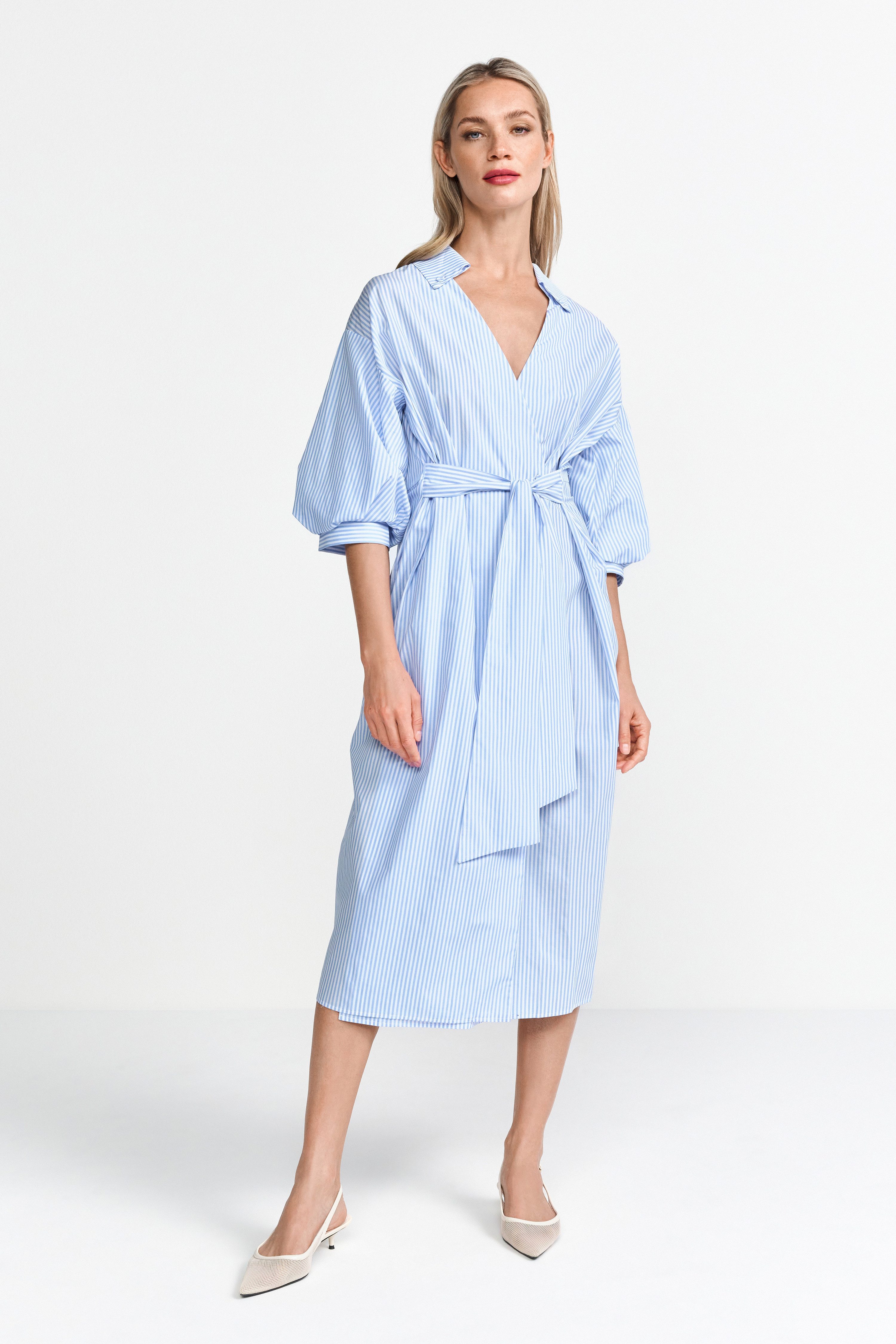 Rich & Royal Blousejurk Met overhangende schouder en button-down kraag, gestreept